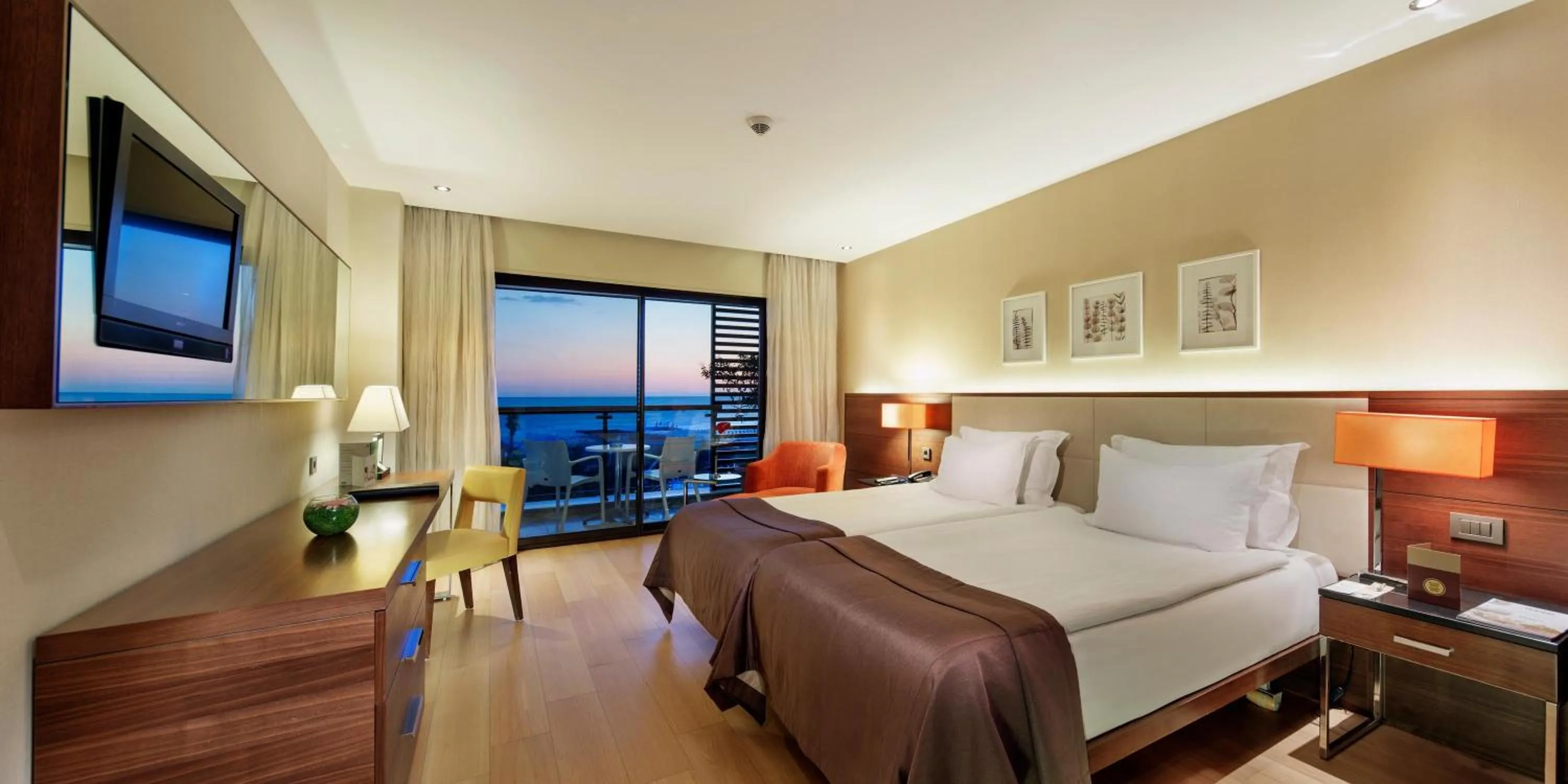 Bed in Tui Blue Side Ex. Sensimar Side Resort & Spa