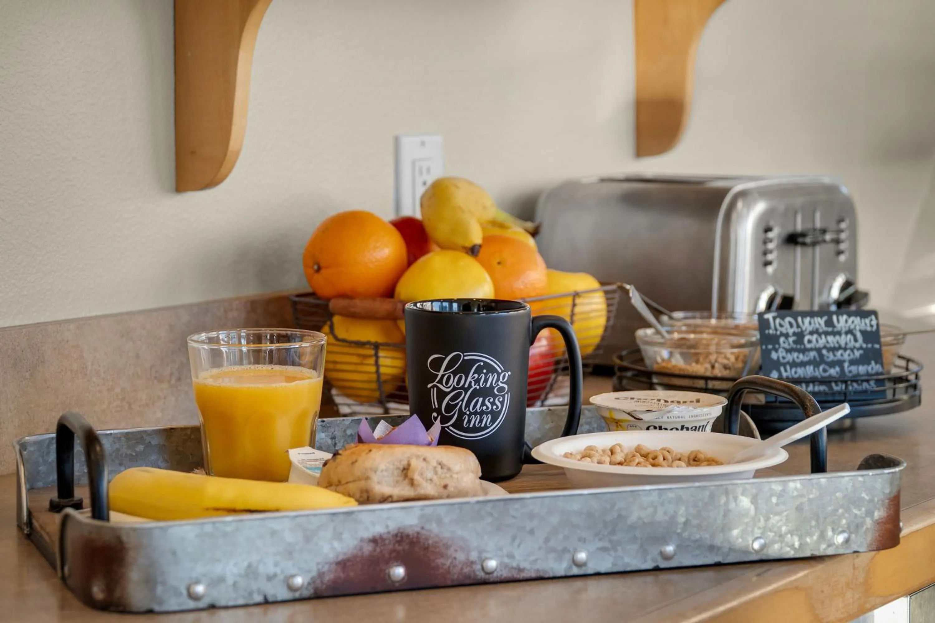 Continental breakfast in Looking Glass Inn