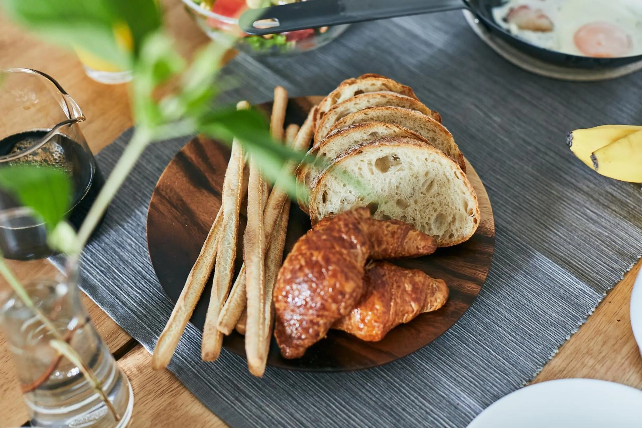 Living room in PINN-S4E5