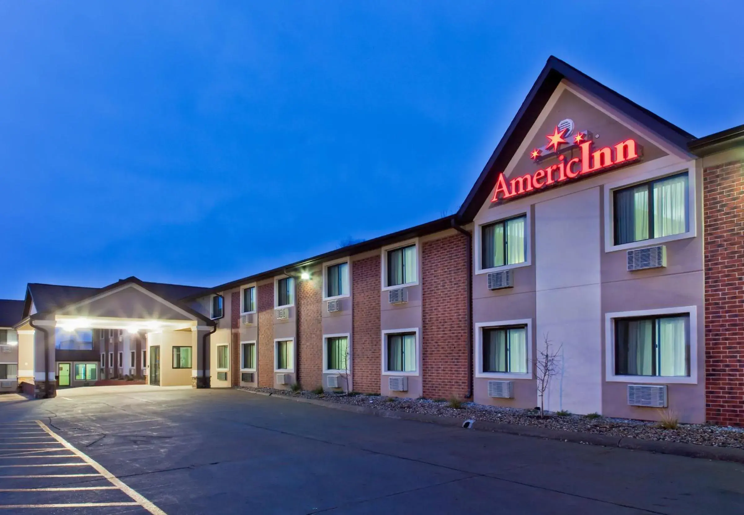 Property building in AmericInn by Wyndham Council Bluffs Property building in AmericInn by Wyndham Council Bluffs