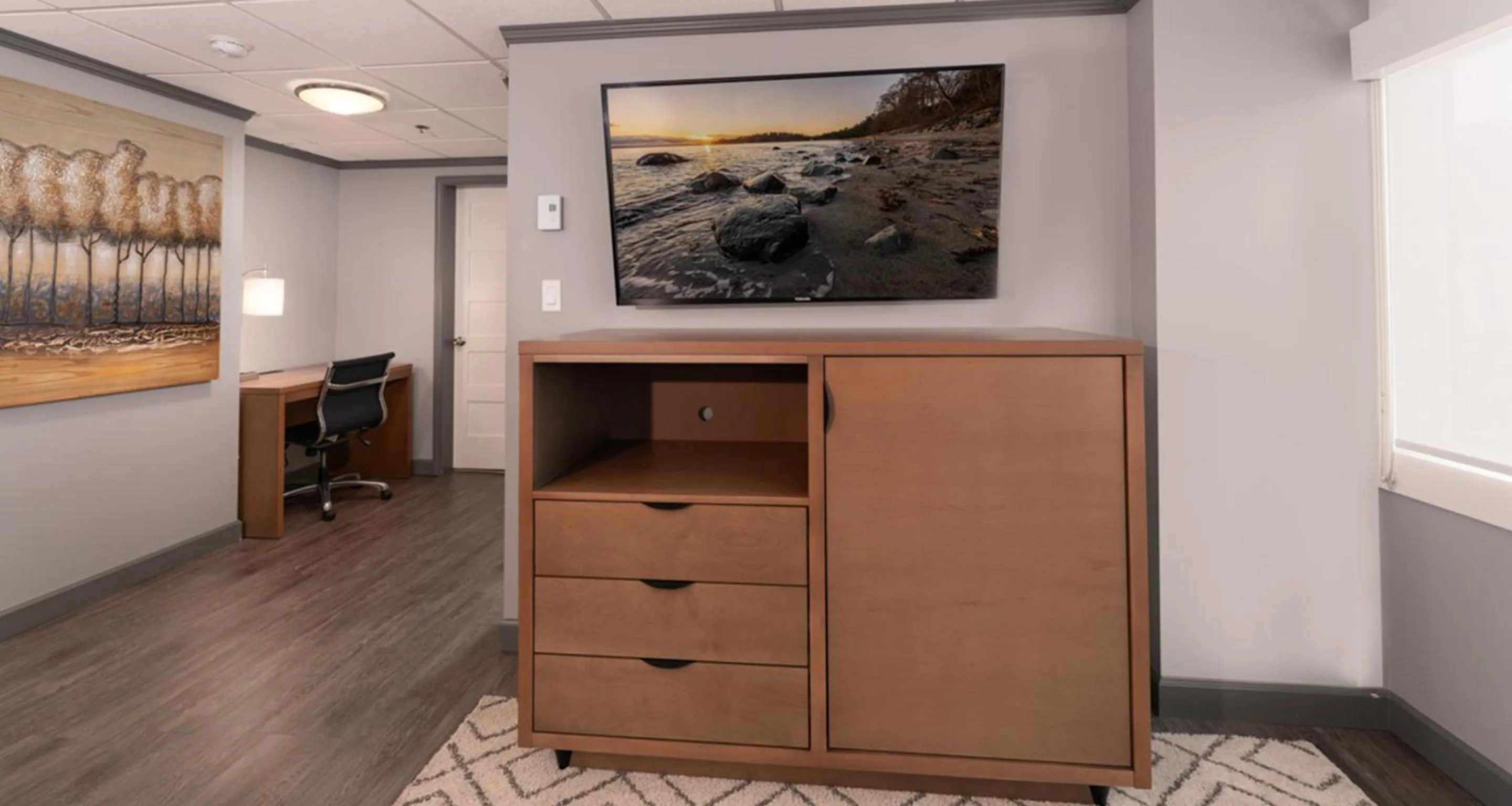 TV and multimedia in Prestige Oceanview Hotel Prince Rupert