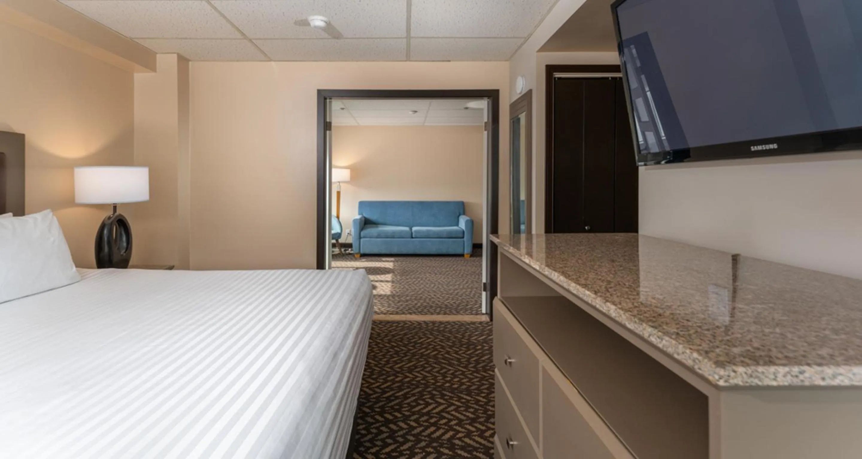 Bedroom, Bed in Prestige Oceanview Hotel Prince Rupert