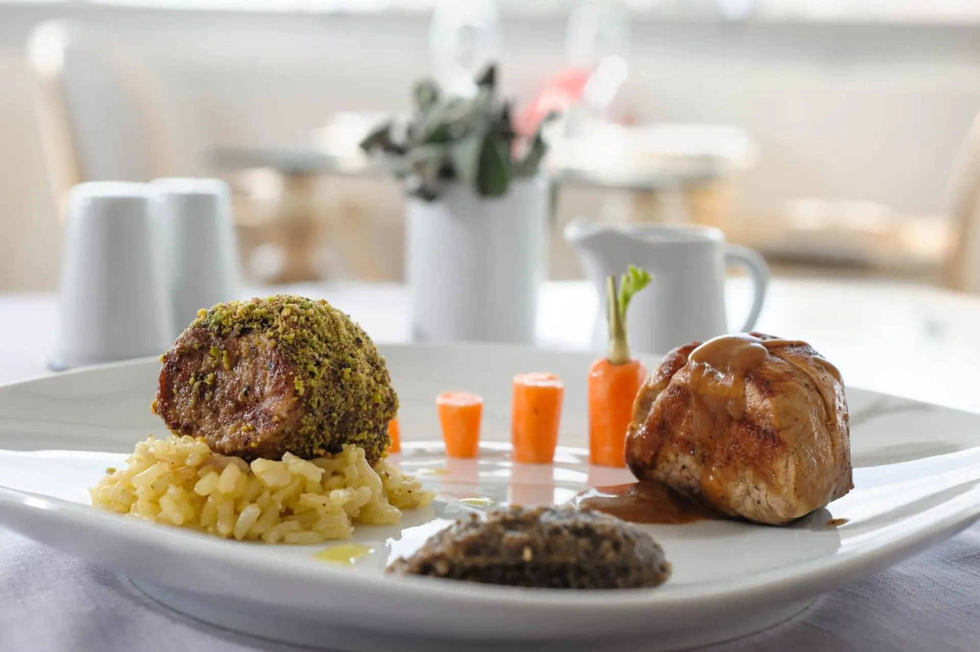 Restaurant/places to eat in Acropolian Spirit Boutique Hotel