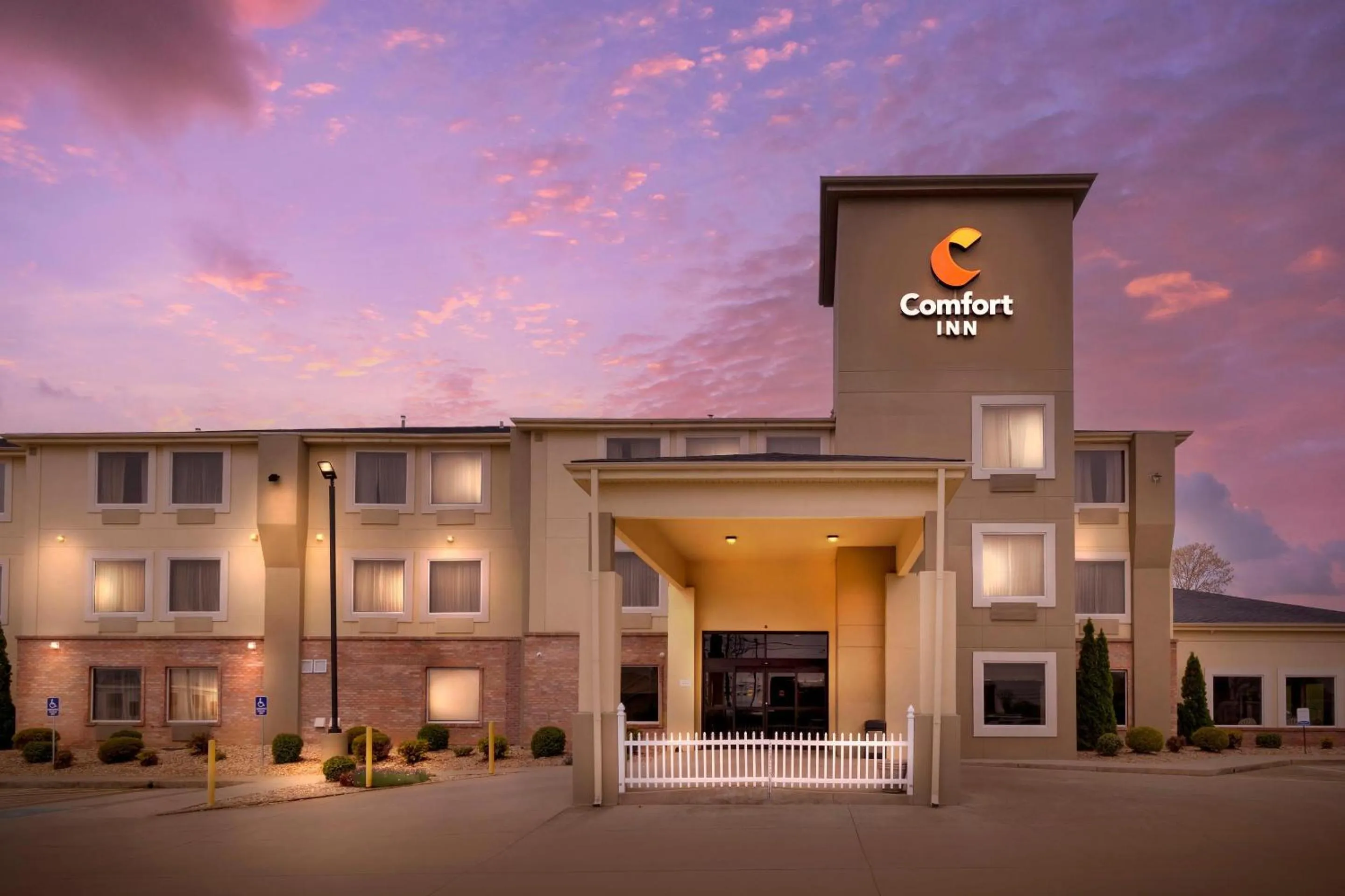 Property building in Comfort Inn Somerset - Lake Cumberland