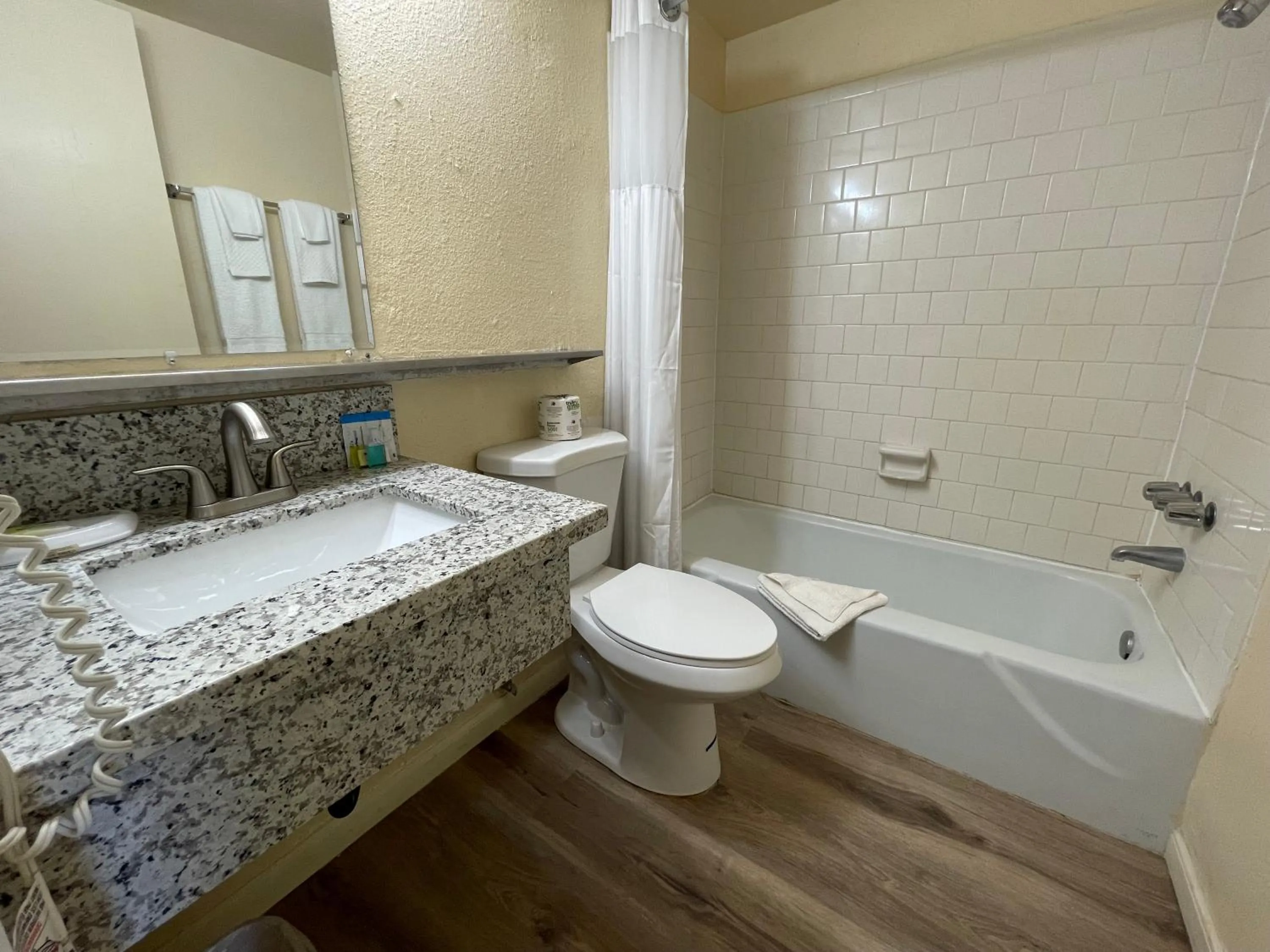 Deluxe King Suite with Kitchenette - Non-Smoking in Travelodge by Wyndham Imperial - El Centro