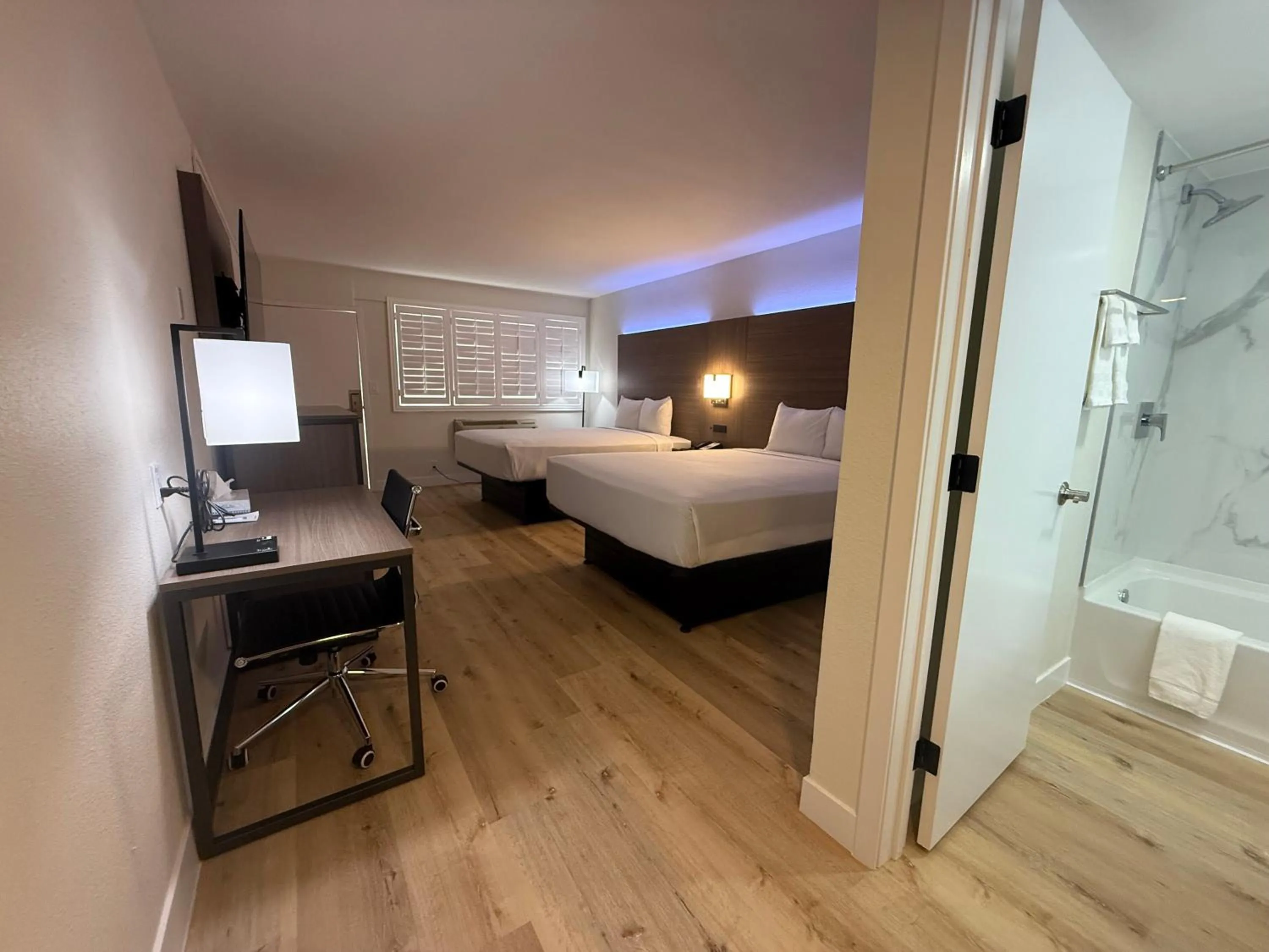 Bed in Travelodge by Wyndham Imperial - El Centro