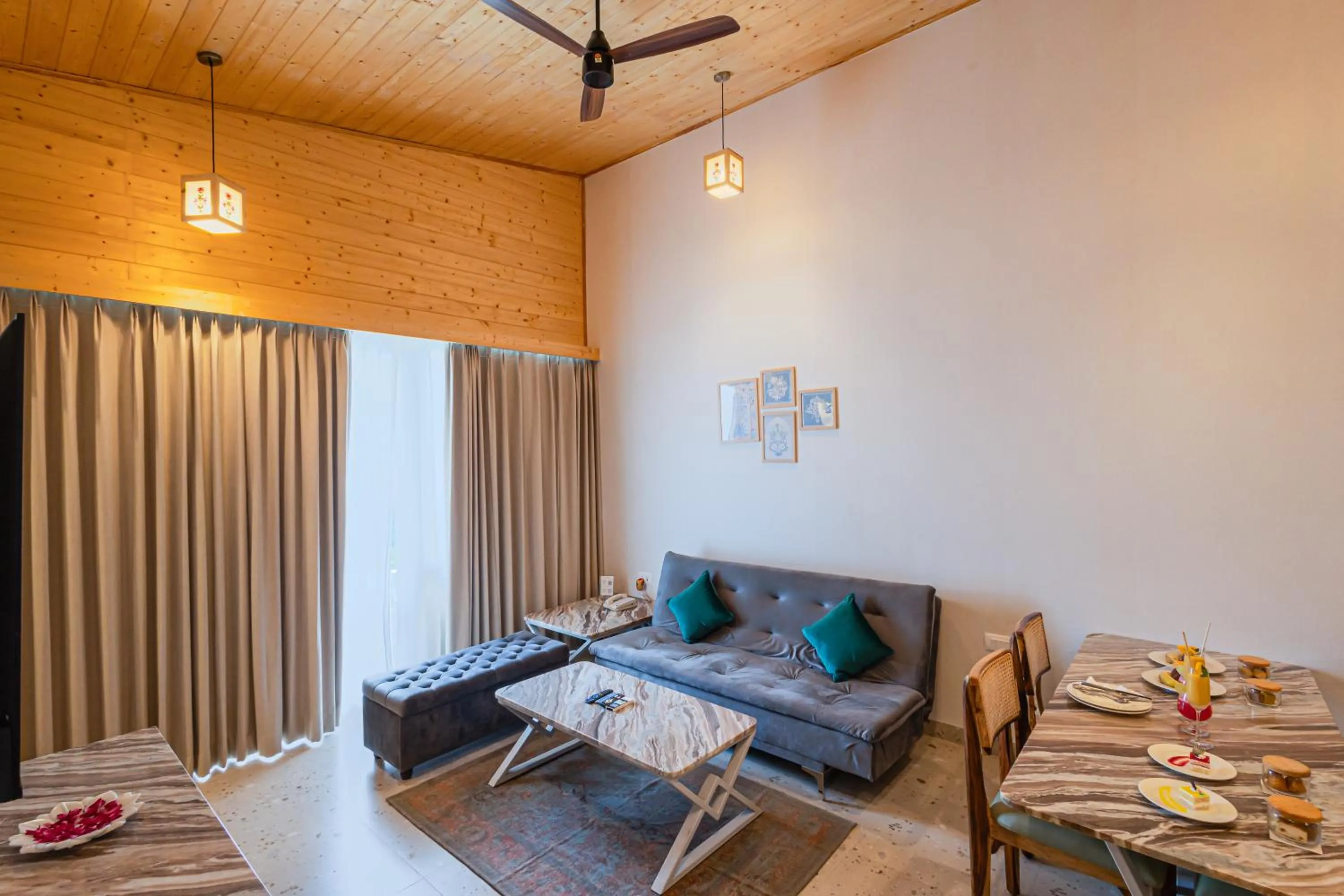 Living room in Bamboo Saa Resort & Spa - Udaipur