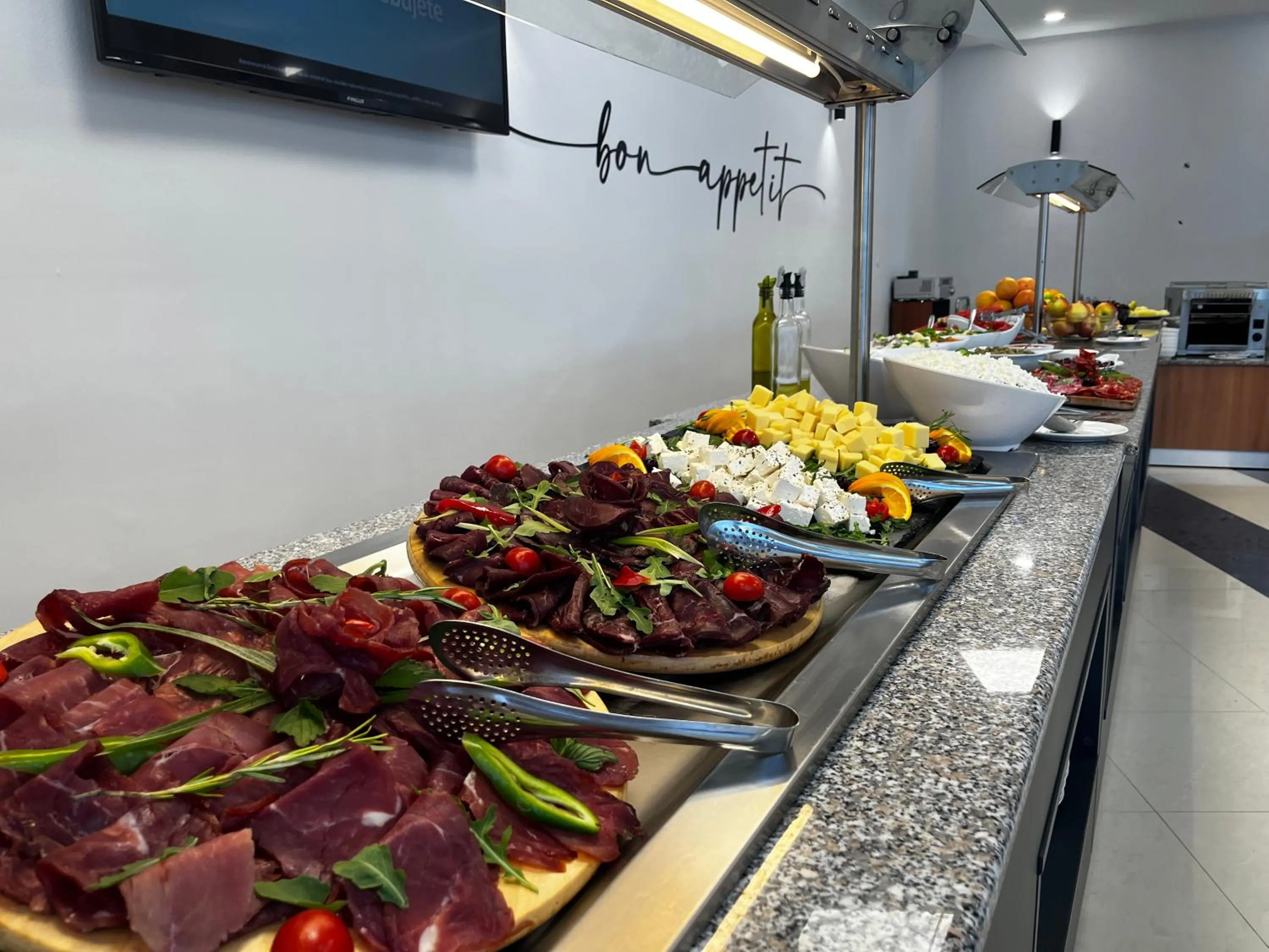 Restaurant/places to eat in Queen Nelly