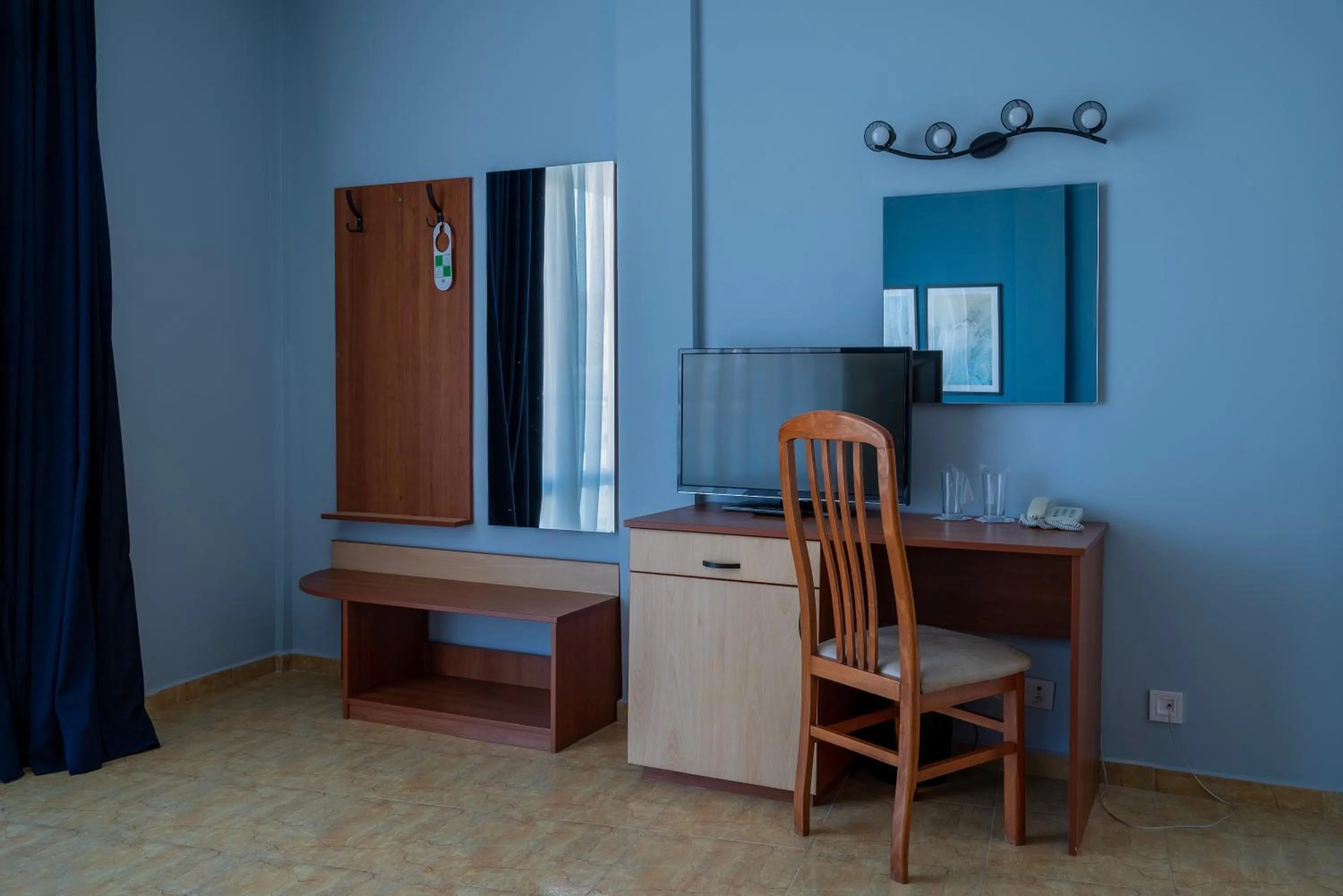 hair dresser in Queen Nelly