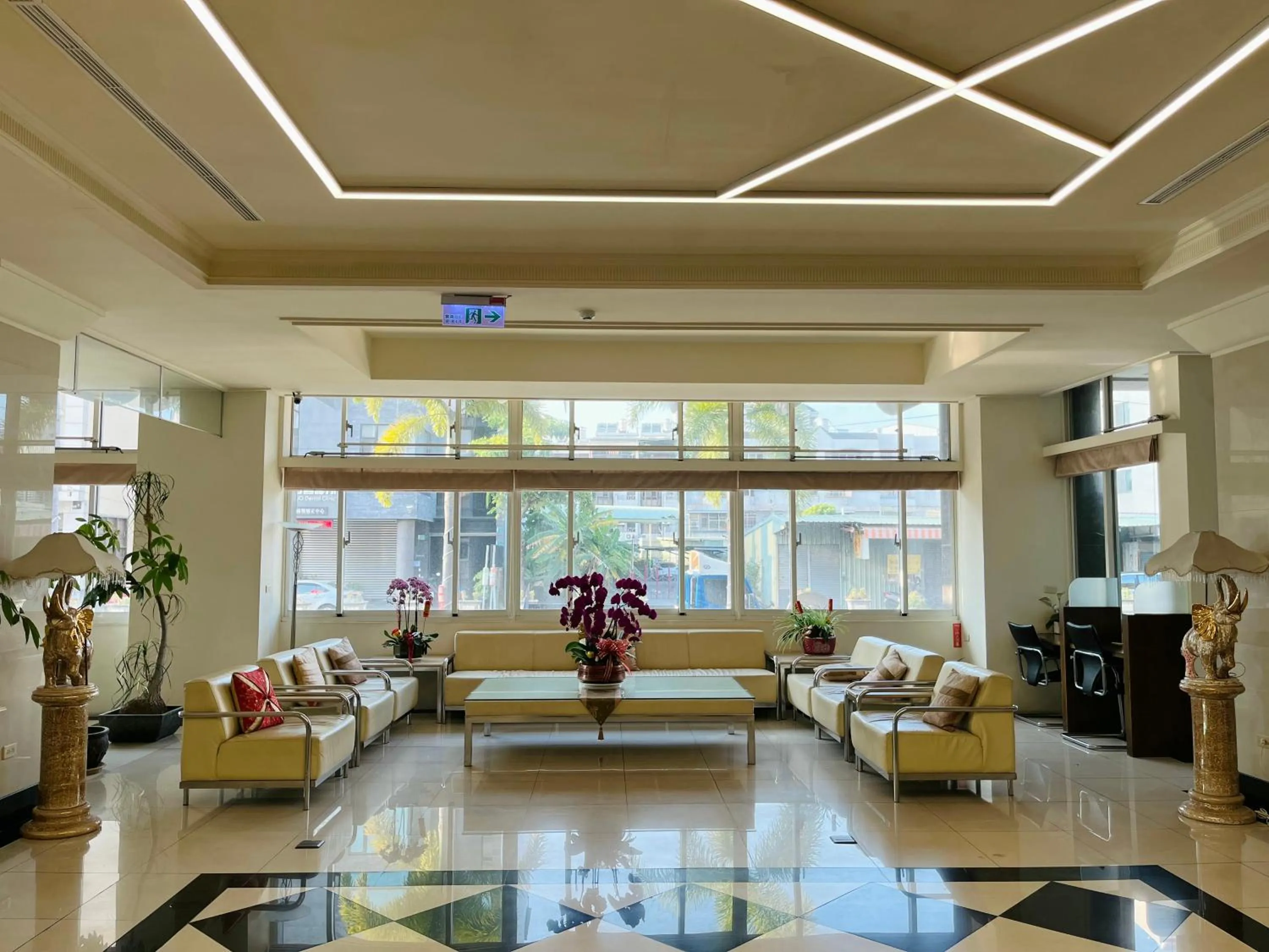 Lobby or reception in Sendale Tainan Science Park Hotel