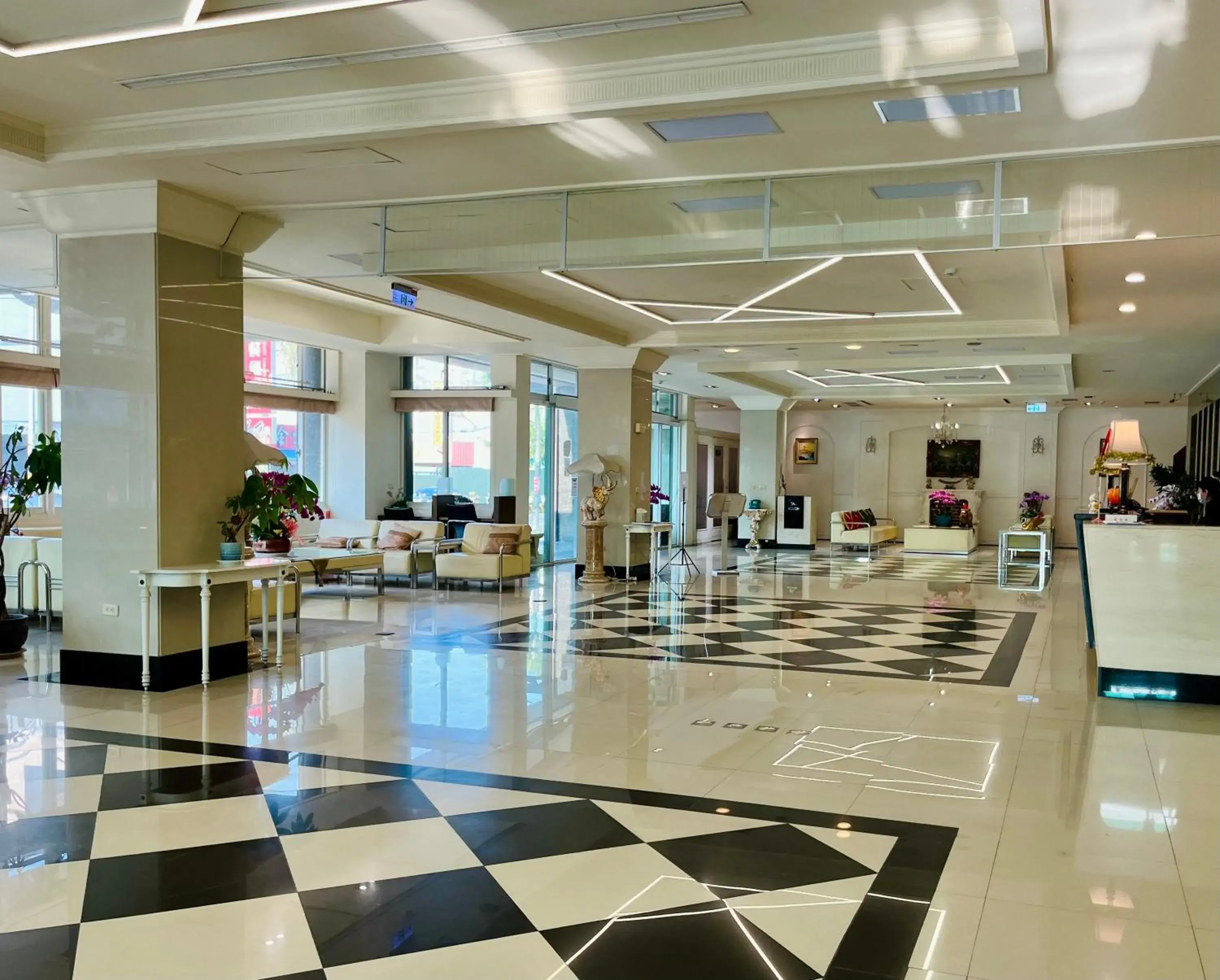 Lobby or reception in Sendale Tainan Science Park Hotel