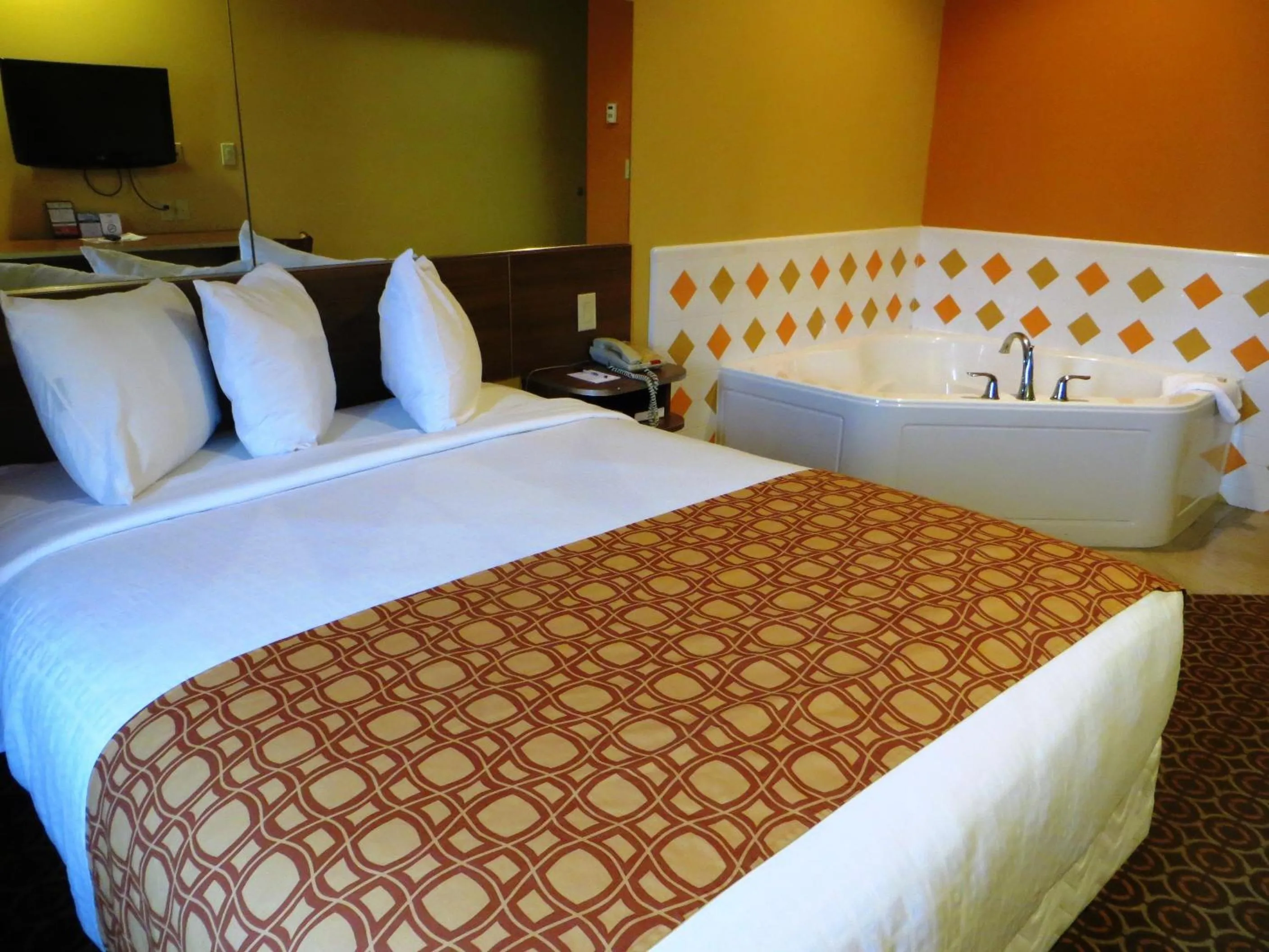 Bed in Microtel by Wyndham South Bend Notre Dame University