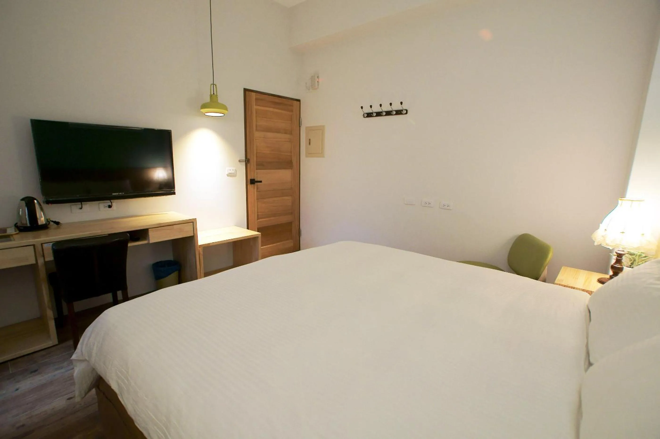 Bed in Free wind B&B