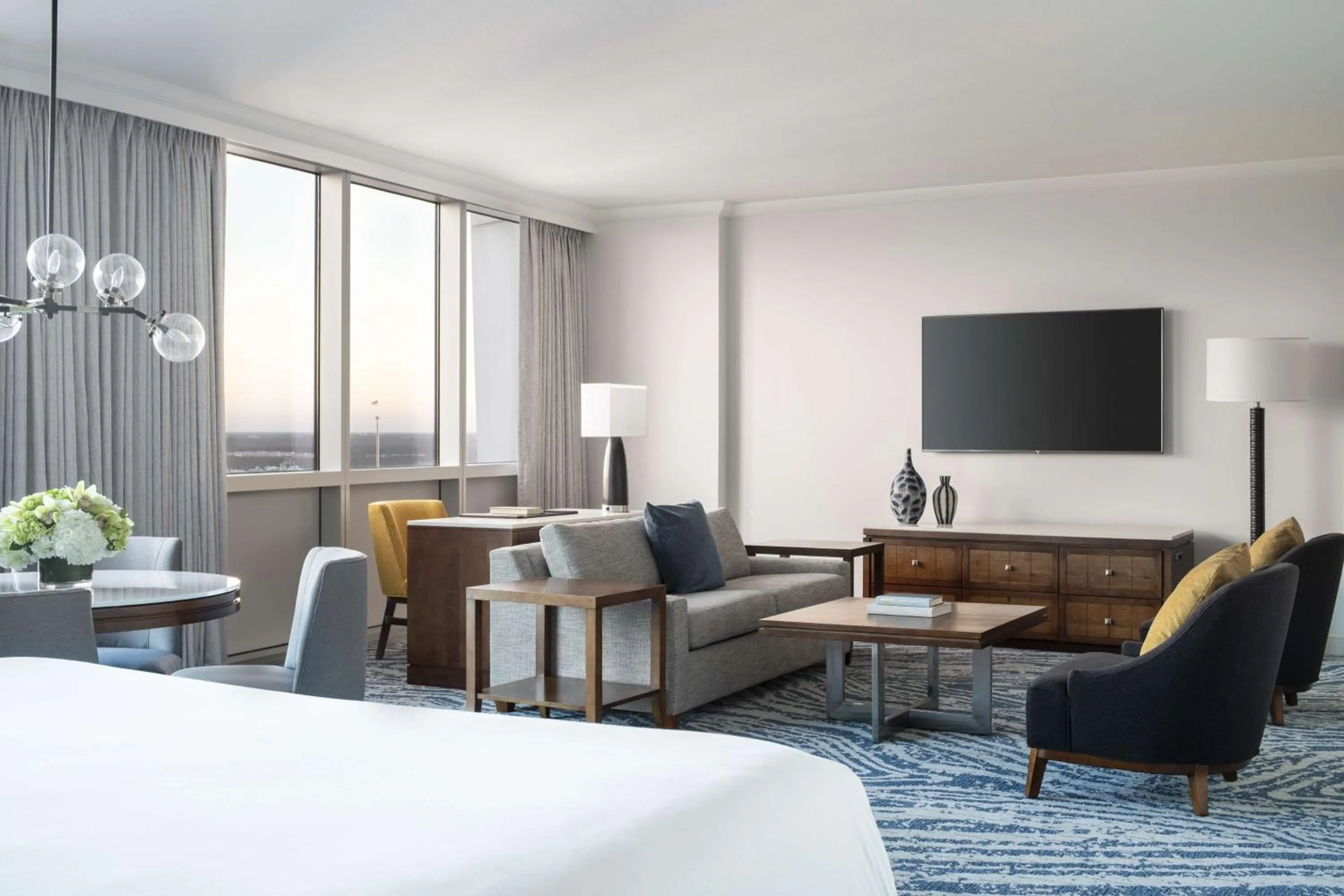 Photo of the whole room, Bed in Hyatt Regency Orlando