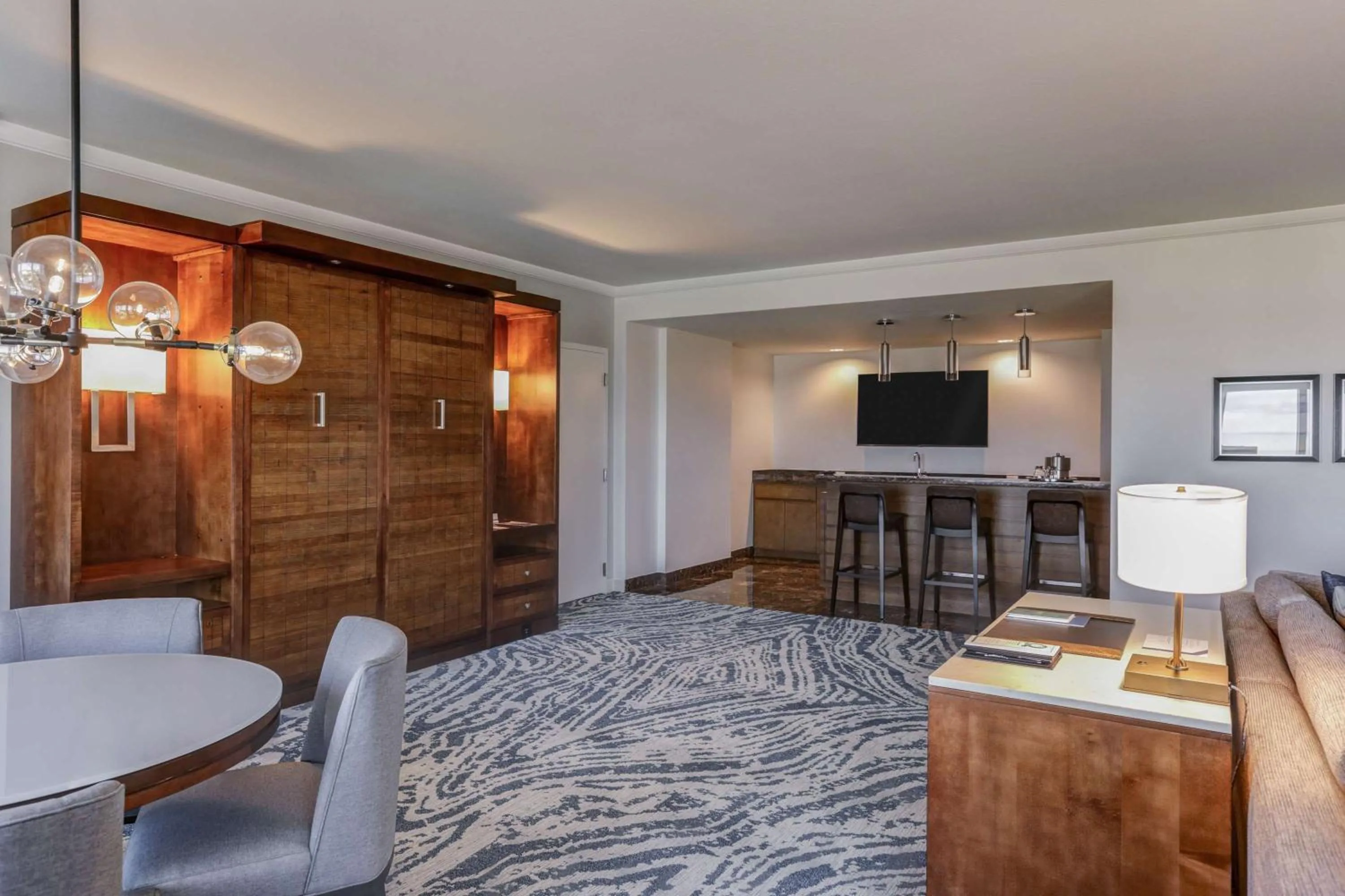 Photo of the whole room, Bed in Hyatt Regency Orlando