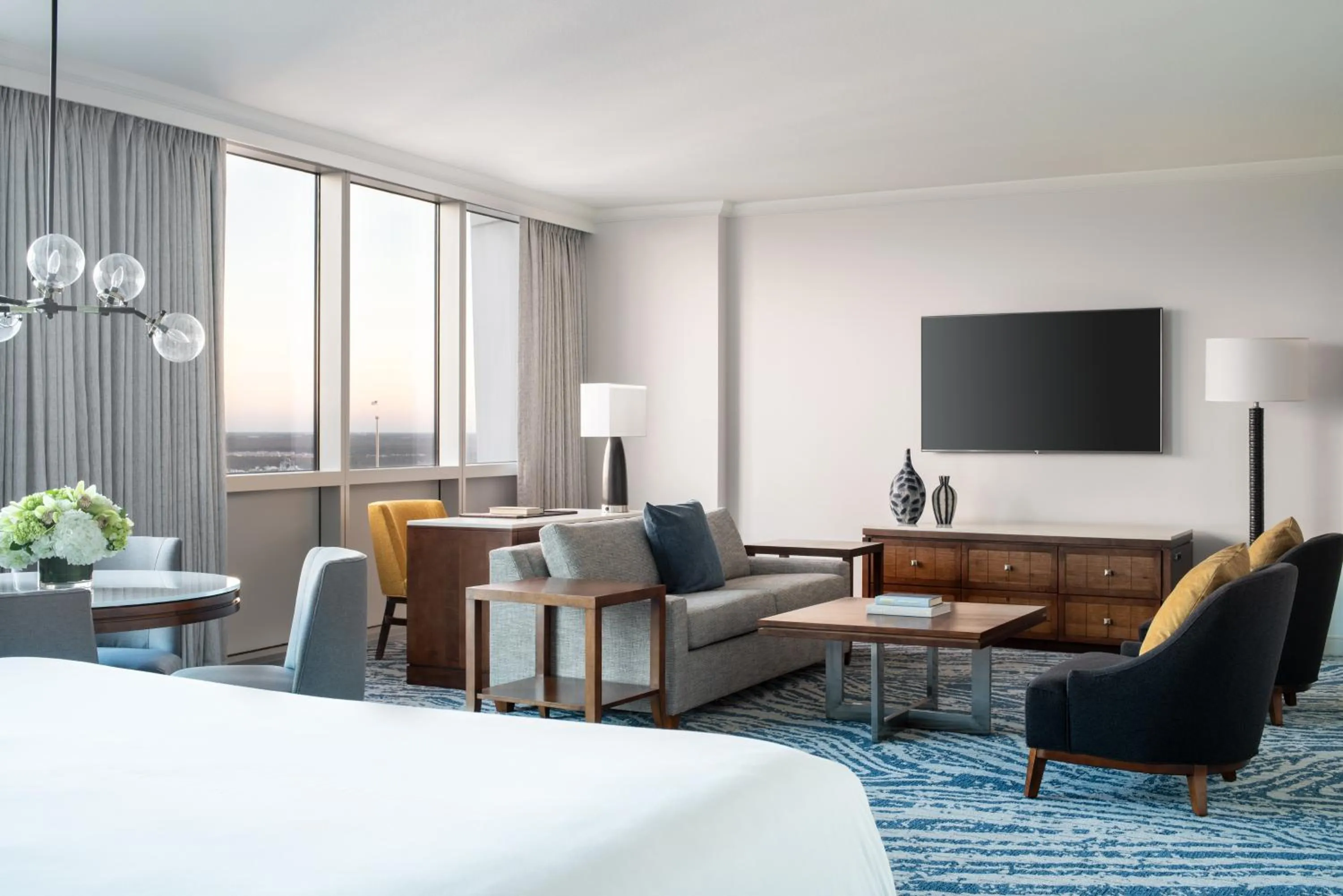 Living room, Bed in Hyatt Regency Orlando