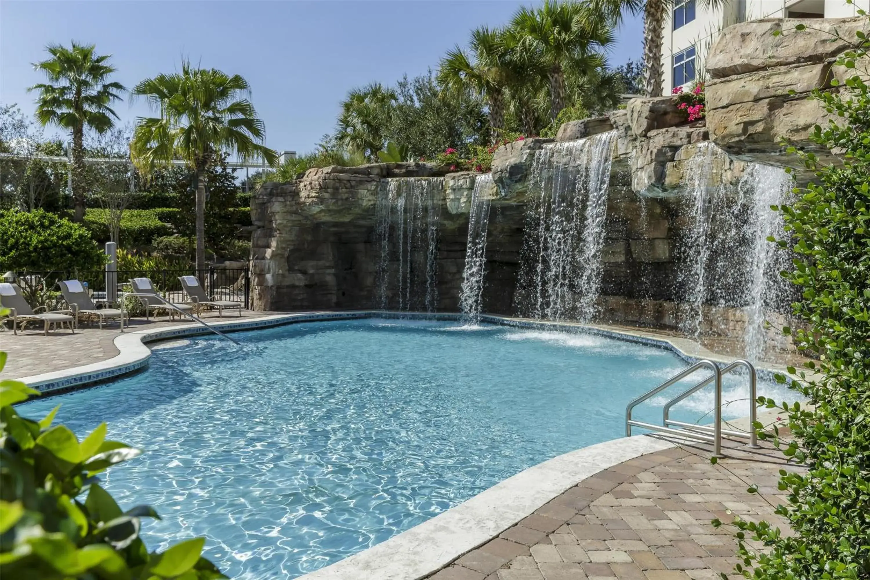 Swimming pool in Hyatt Regency Orlando Swimming pool in Hyatt Regency Orlando