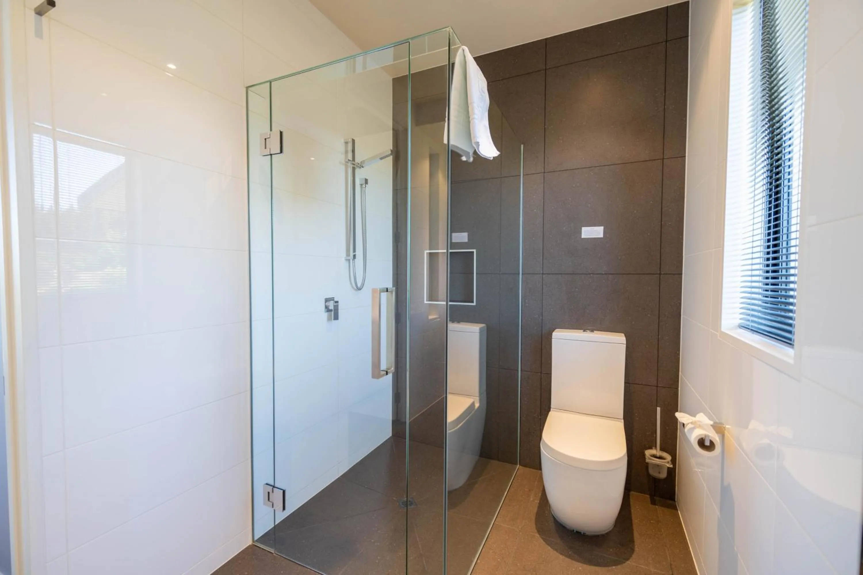 Bathroom in High Leys Lodge