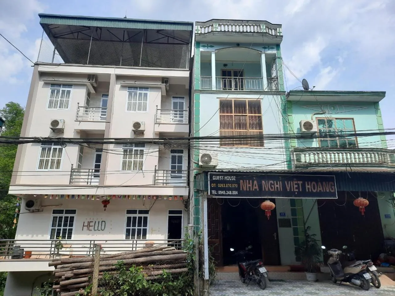 Property building in Viet Hoang Hotel Bao Lac