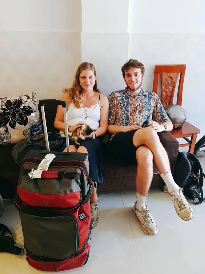 People in Hotel Hoàng Thịnh