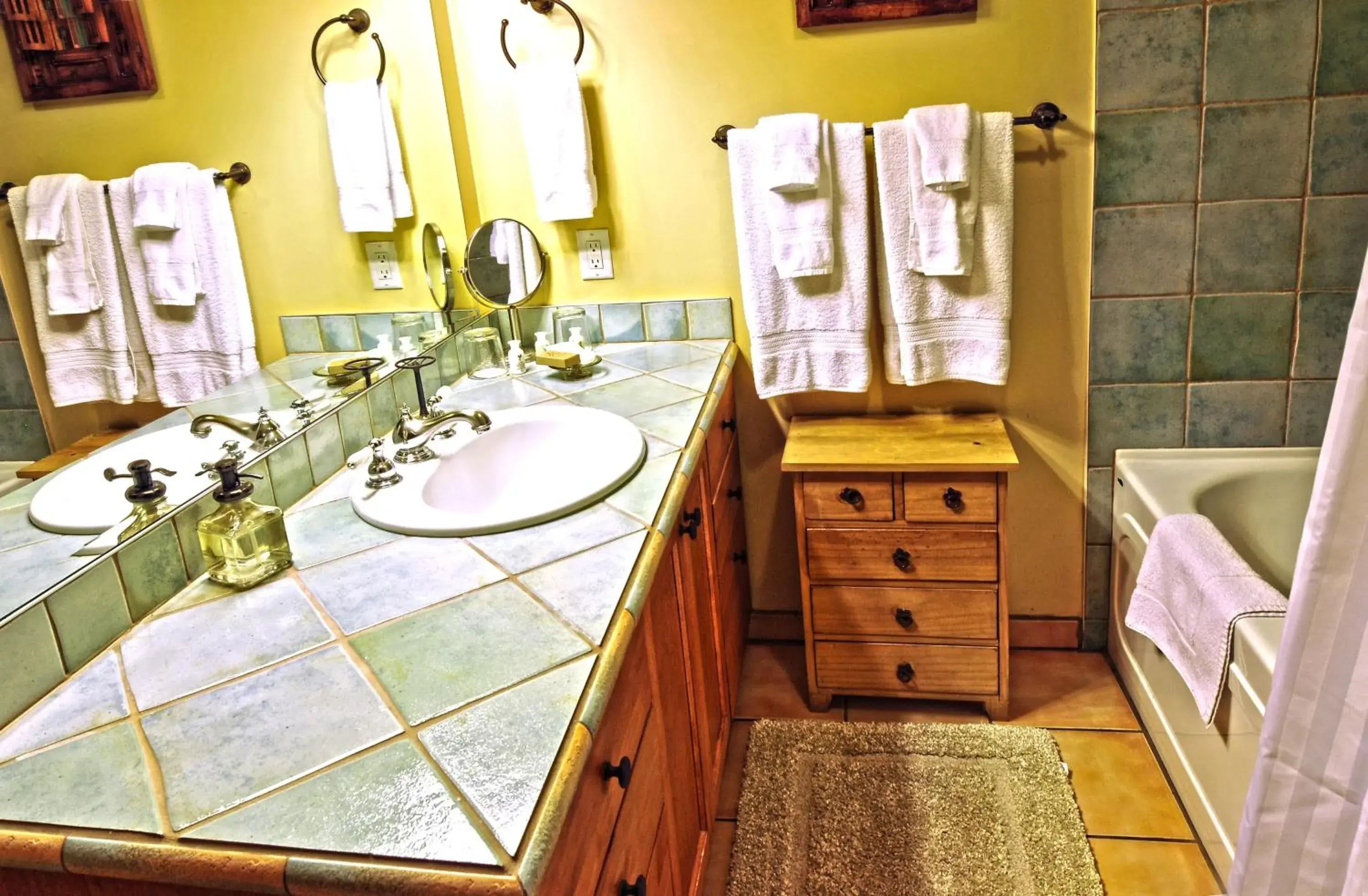 Bathroom in Blue Iguana Inn Bathroom in Blue Iguana Inn