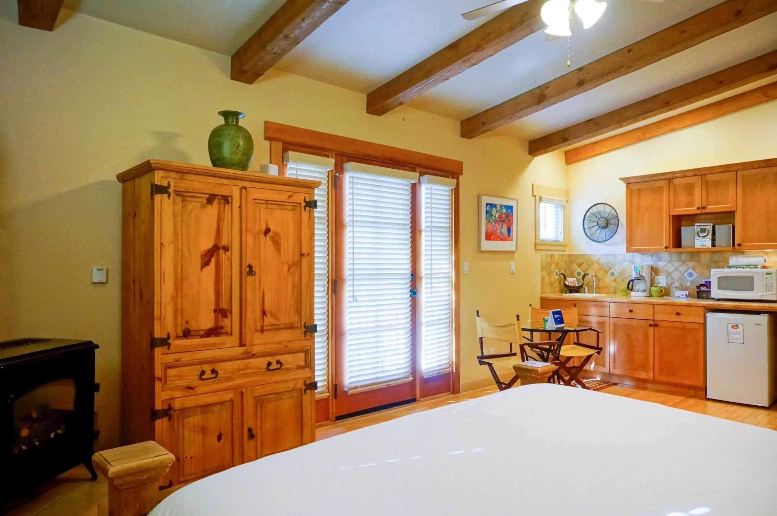 Kitchen or kitchenette in Blue Iguana Inn Kitchen or kitchenette in Blue Iguana Inn