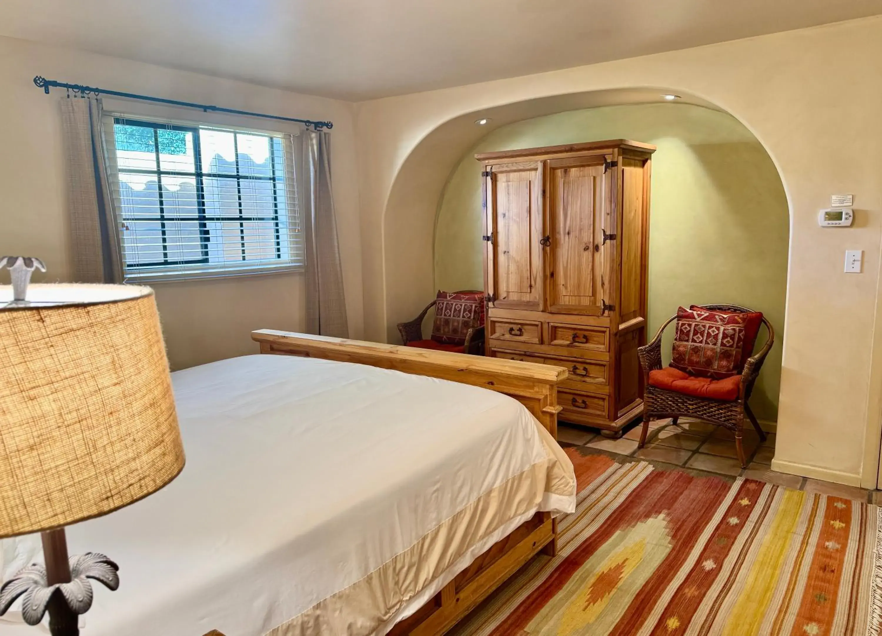 Bedroom, Bed in Blue Iguana Inn Bedroom, Bed in Blue Iguana Inn