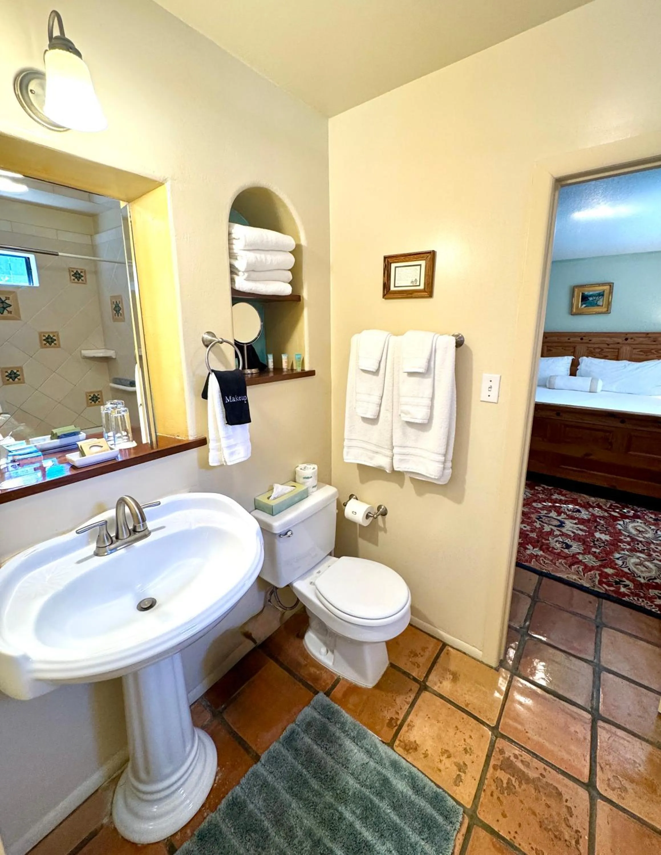 Bathroom in Blue Iguana Inn