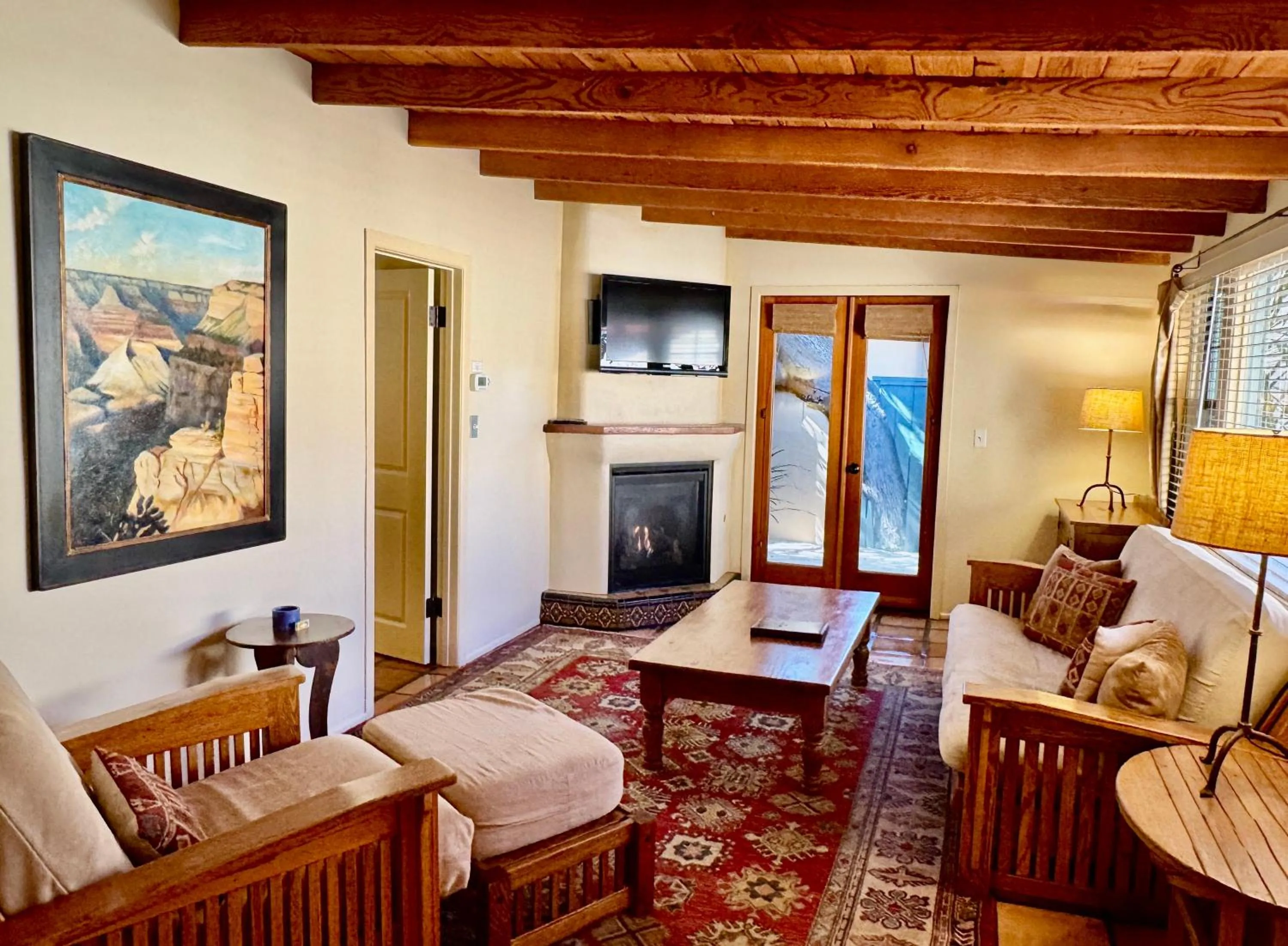 Living room in Blue Iguana Inn