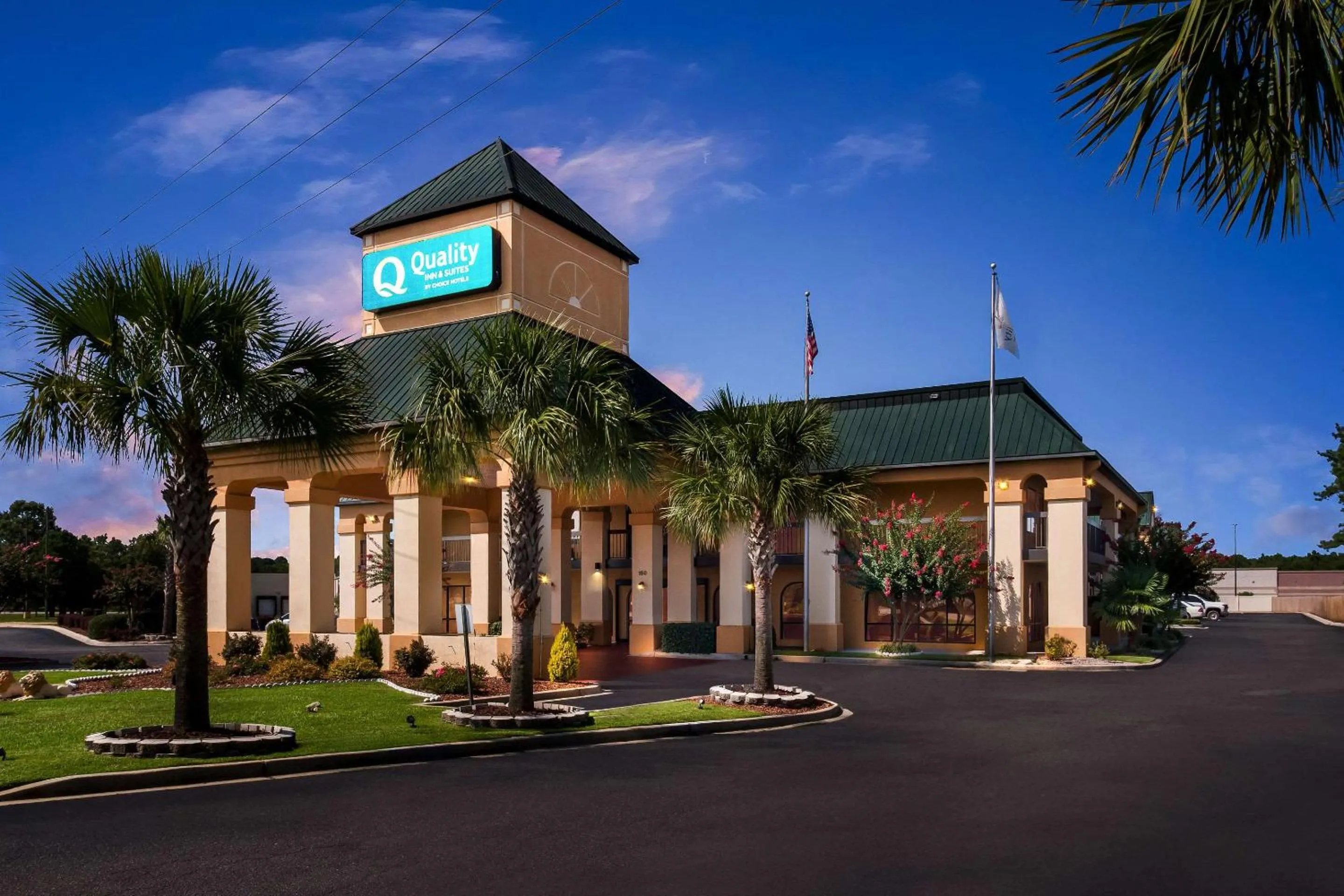 Property building in Quality Inn & Suites Florence Civic Center