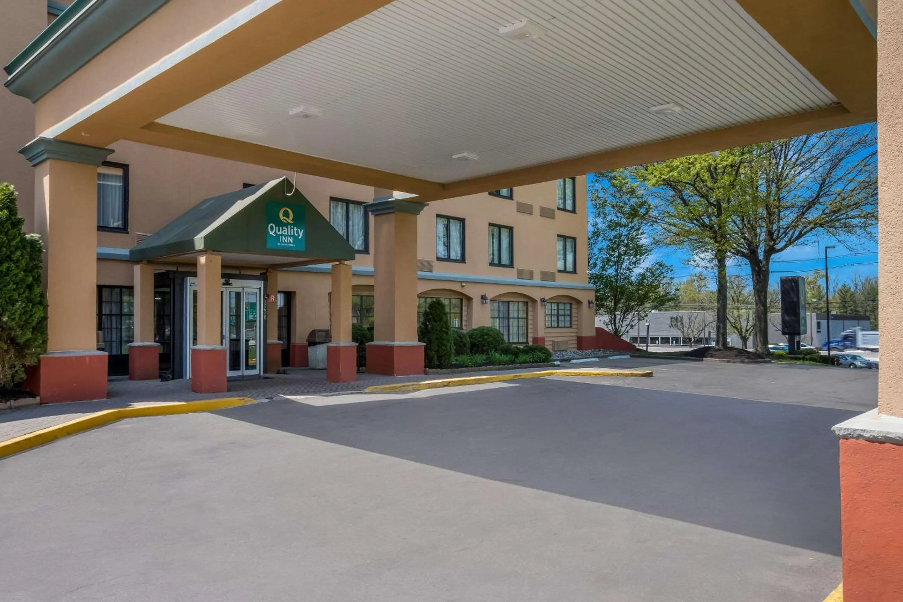 Property building in Quality Inn Near Princeton