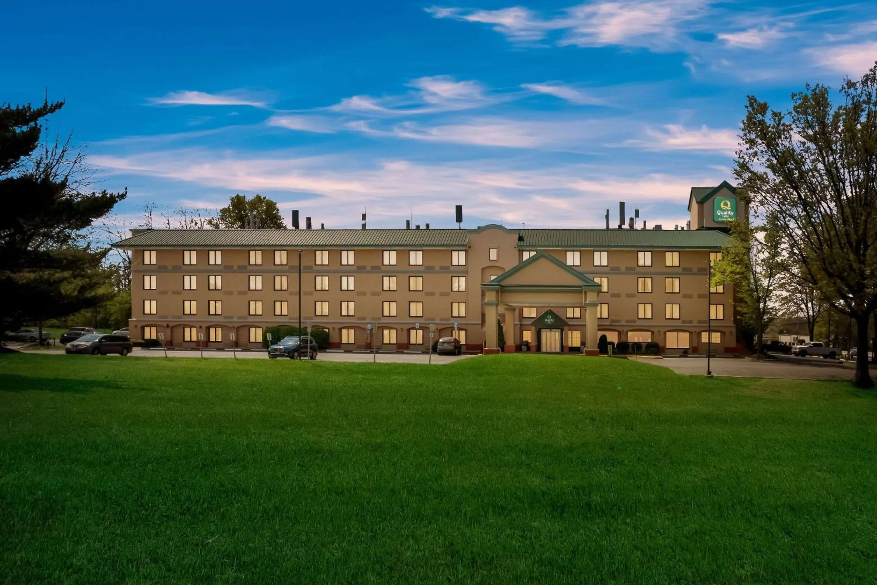 Property building in Quality Inn Near Princeton