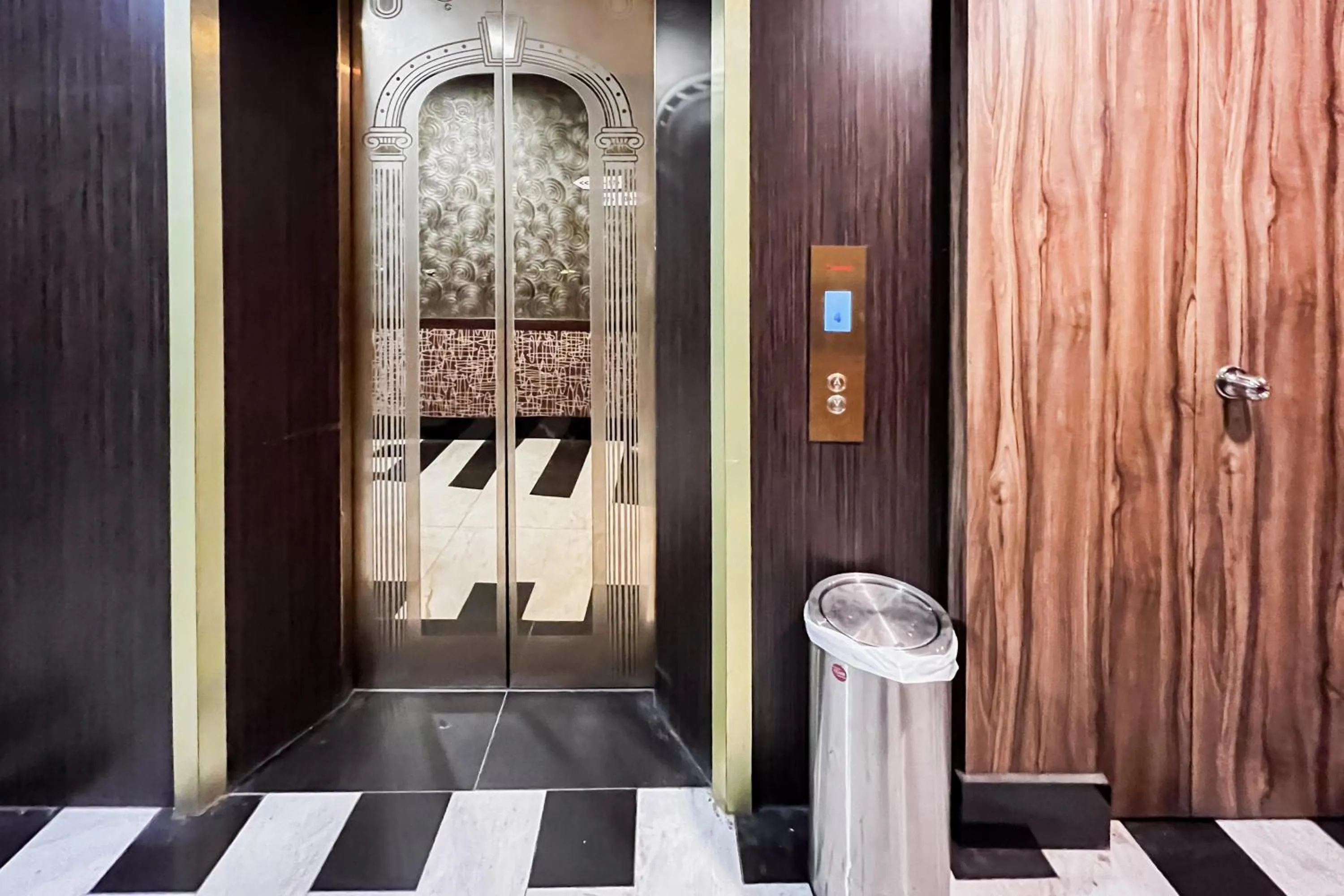 Property building in RedDoorz Plus at Paragon Nagoya Hotel Batam