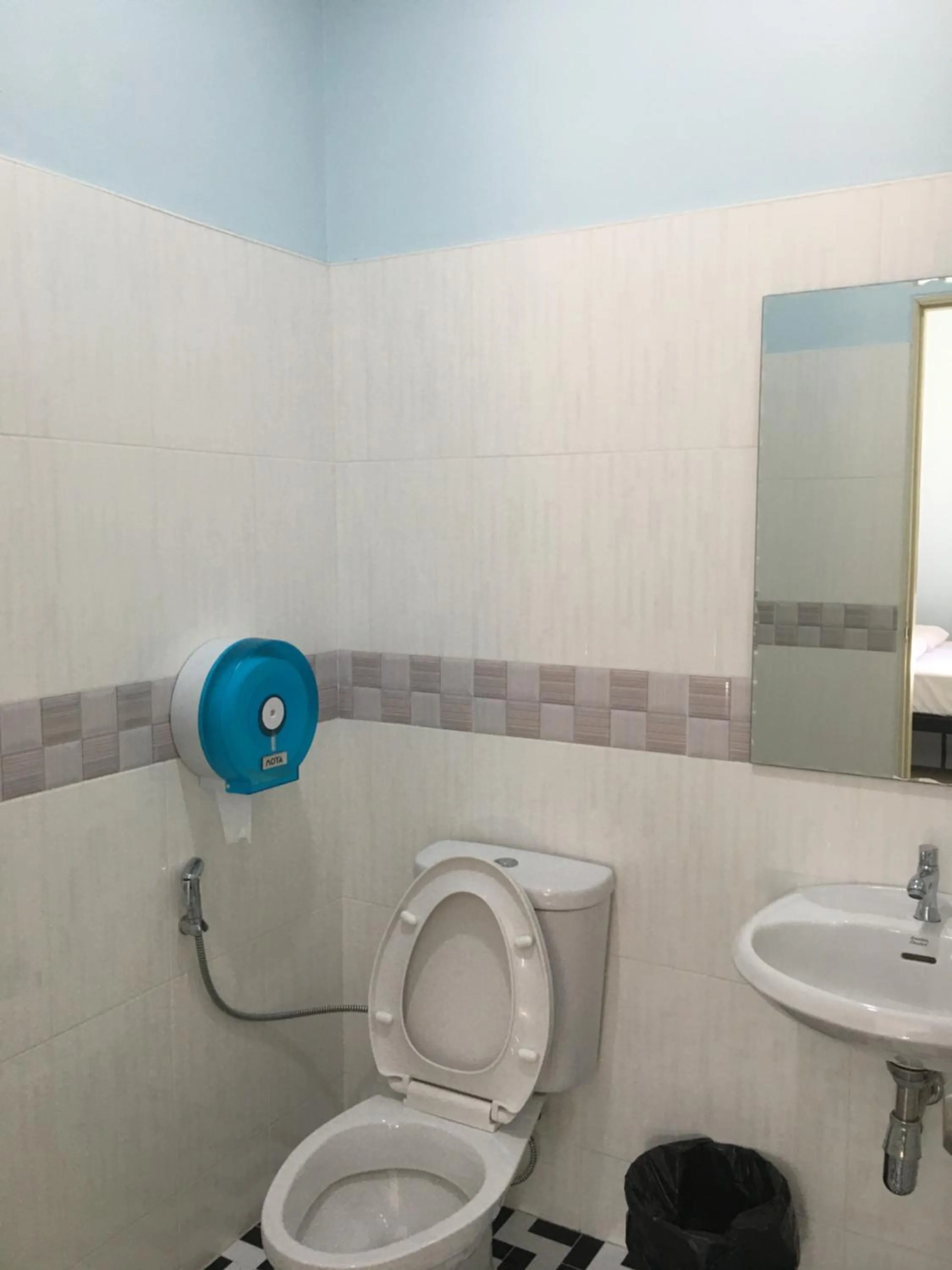 Khaosok Secret Hostel