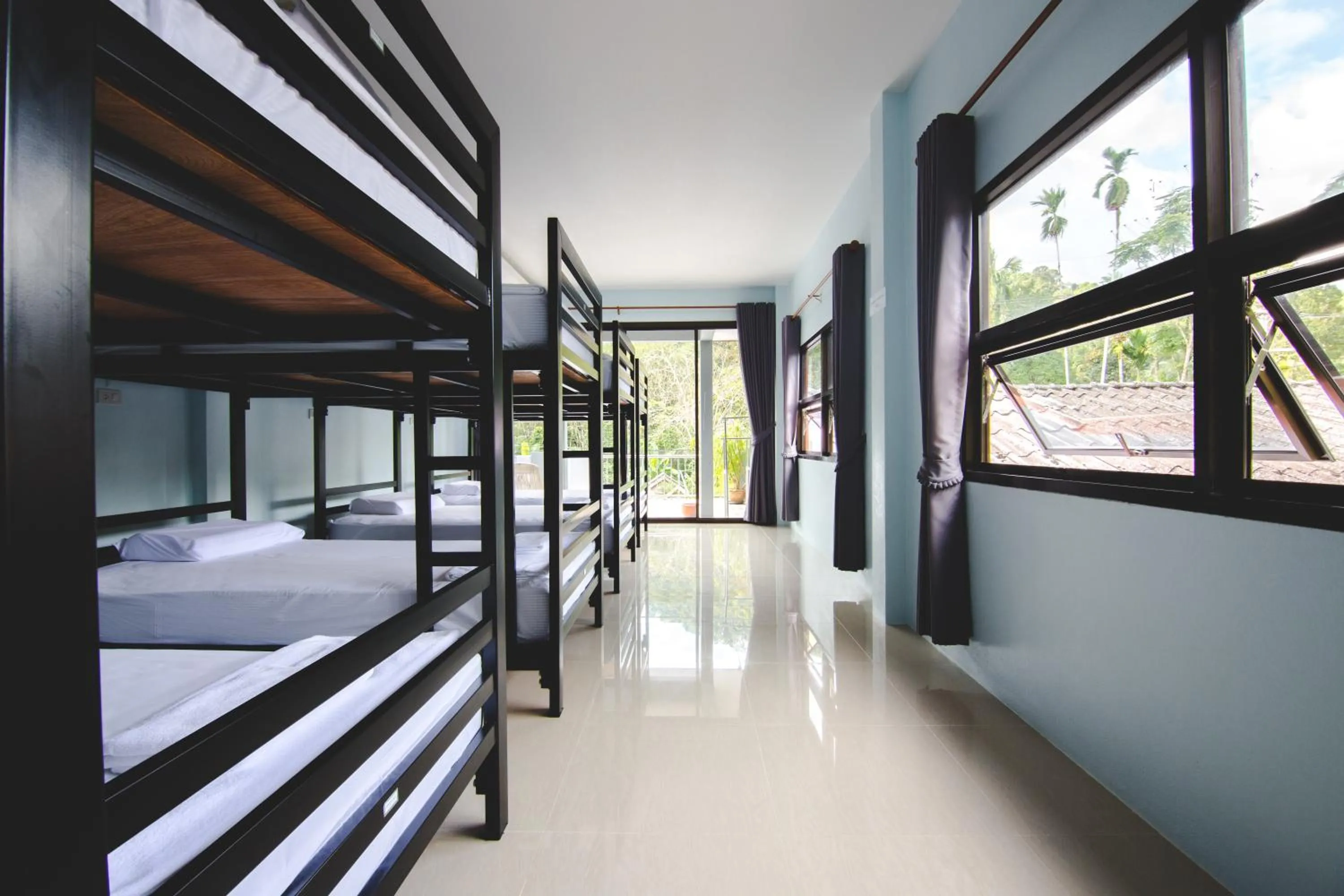 Bed in 8-Bed Mixed Dormitory Room in Khaosok Secret Hostel