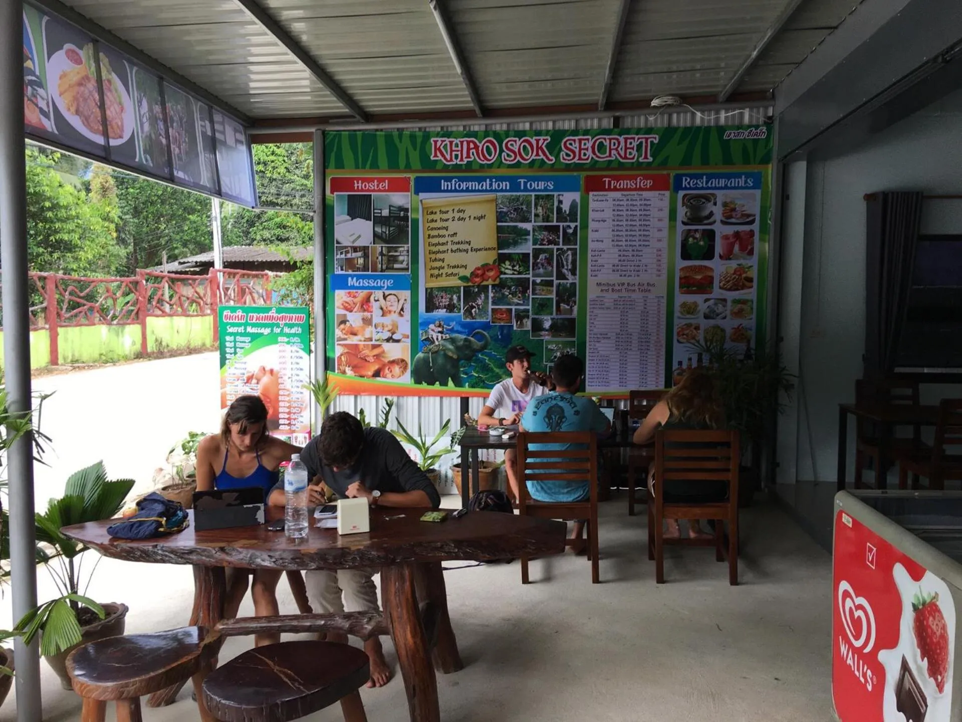 Khaosok Secret Hostel