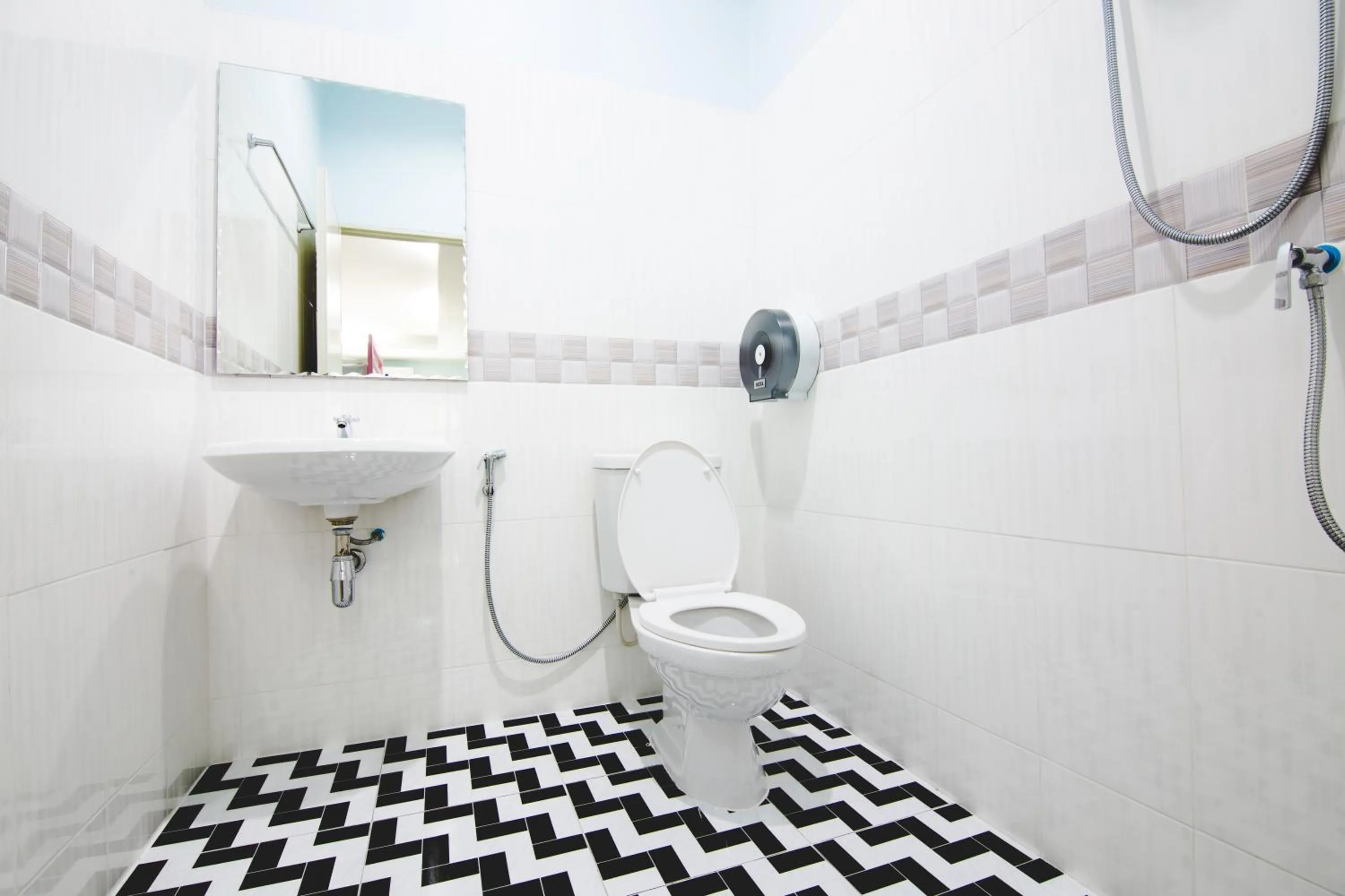 Khaosok Secret Hostel