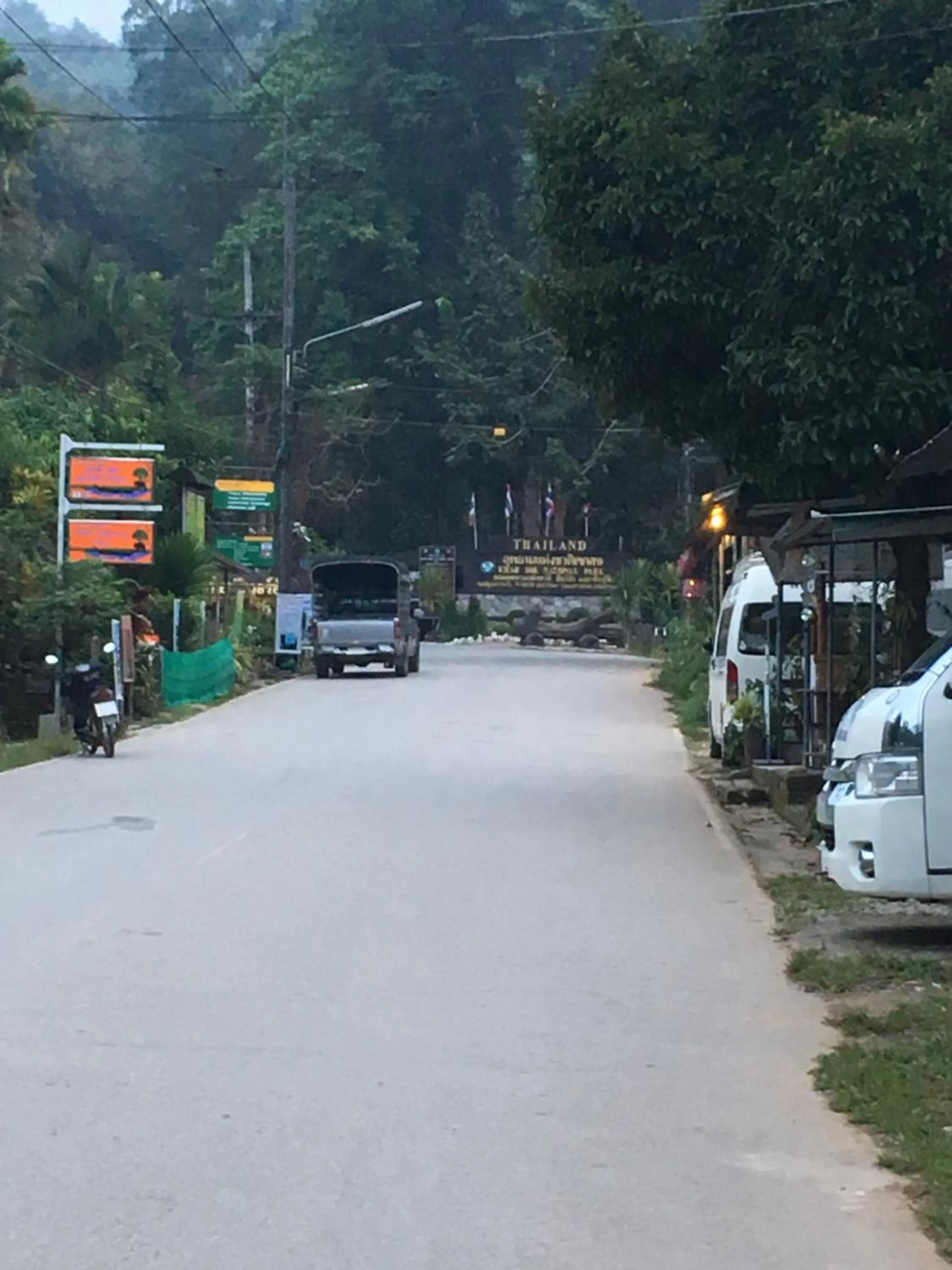 Khaosok Secret Hostel