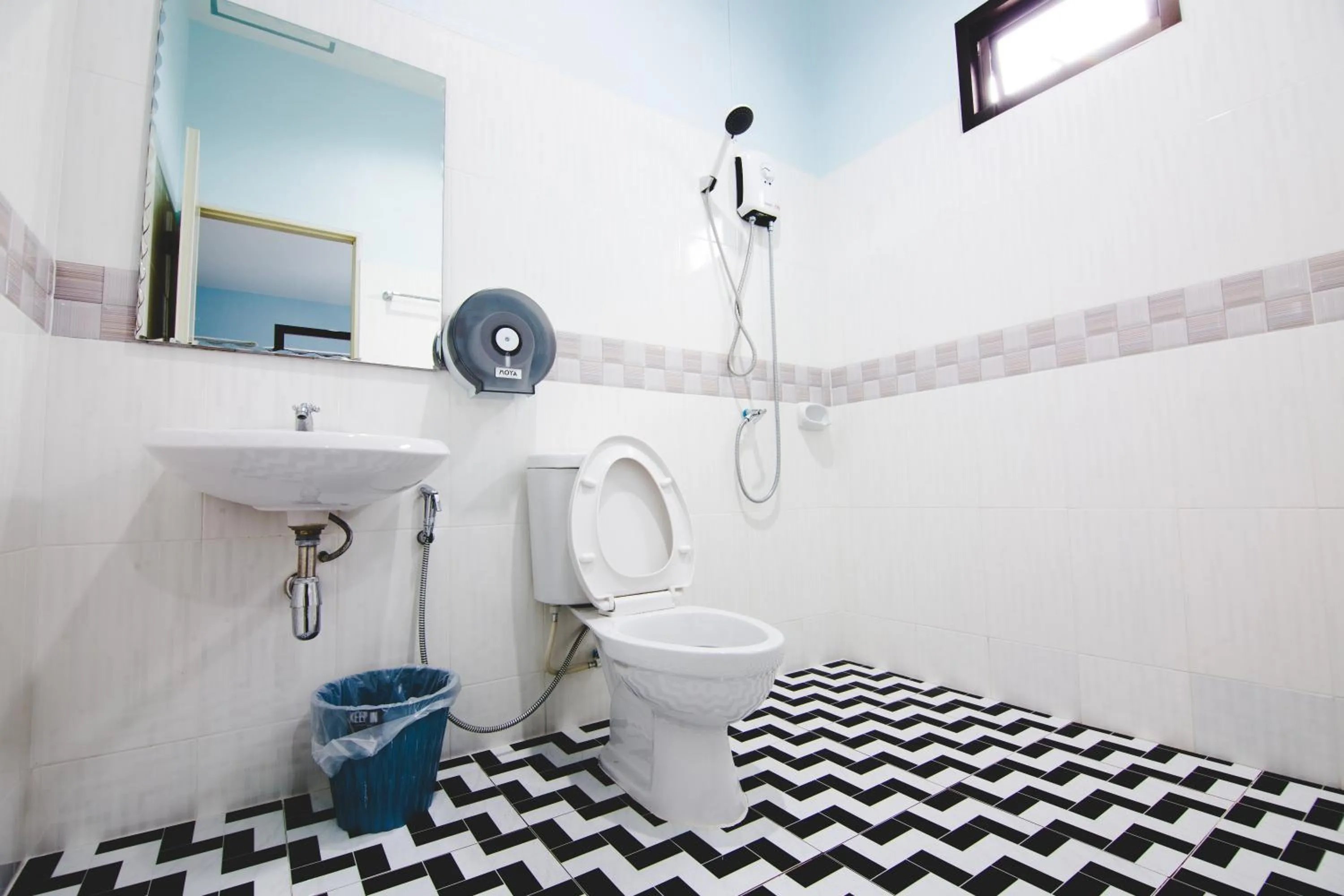 Khaosok Secret Hostel