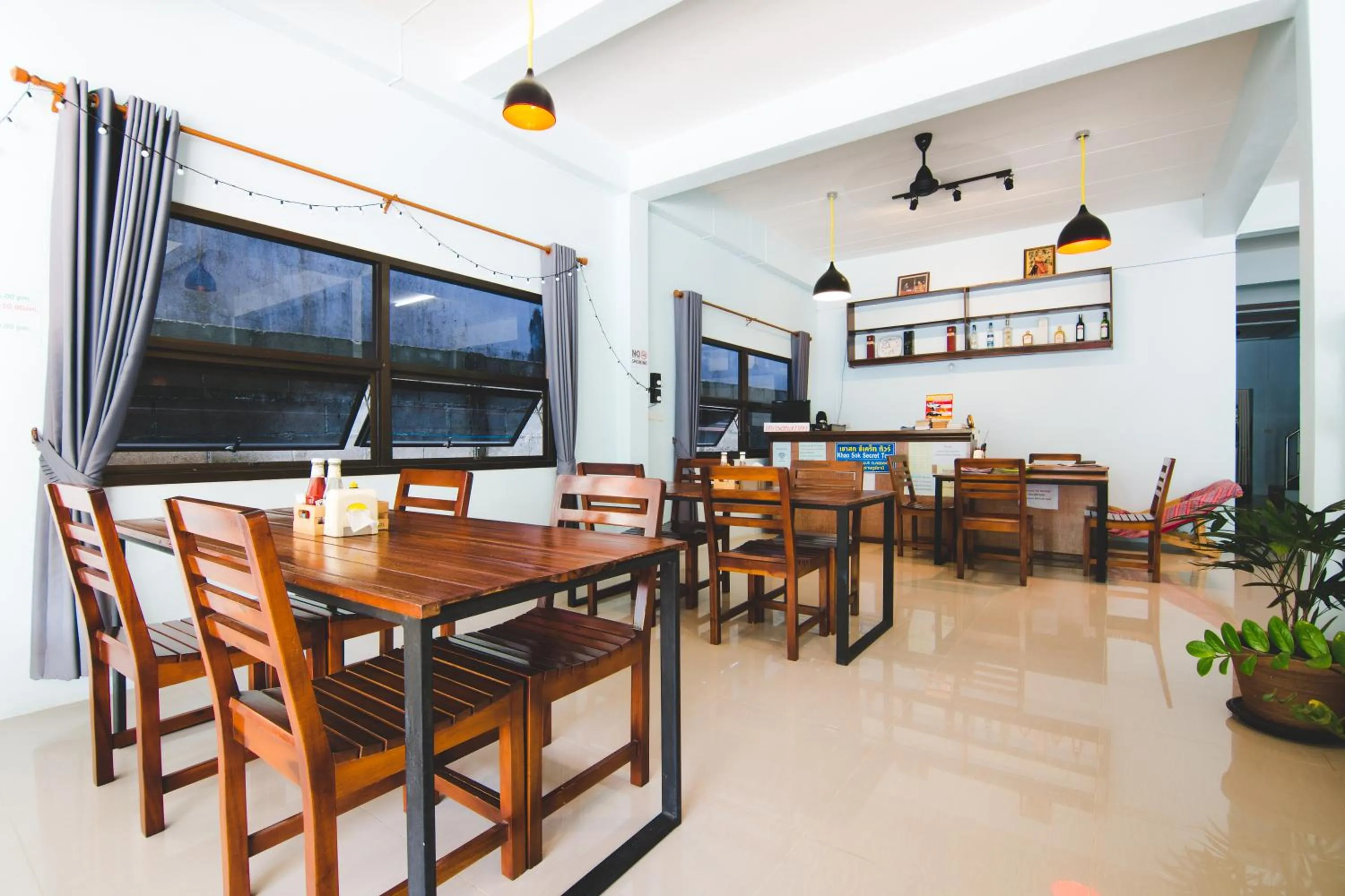 Restaurant/places to eat in Khaosok Secret Hostel