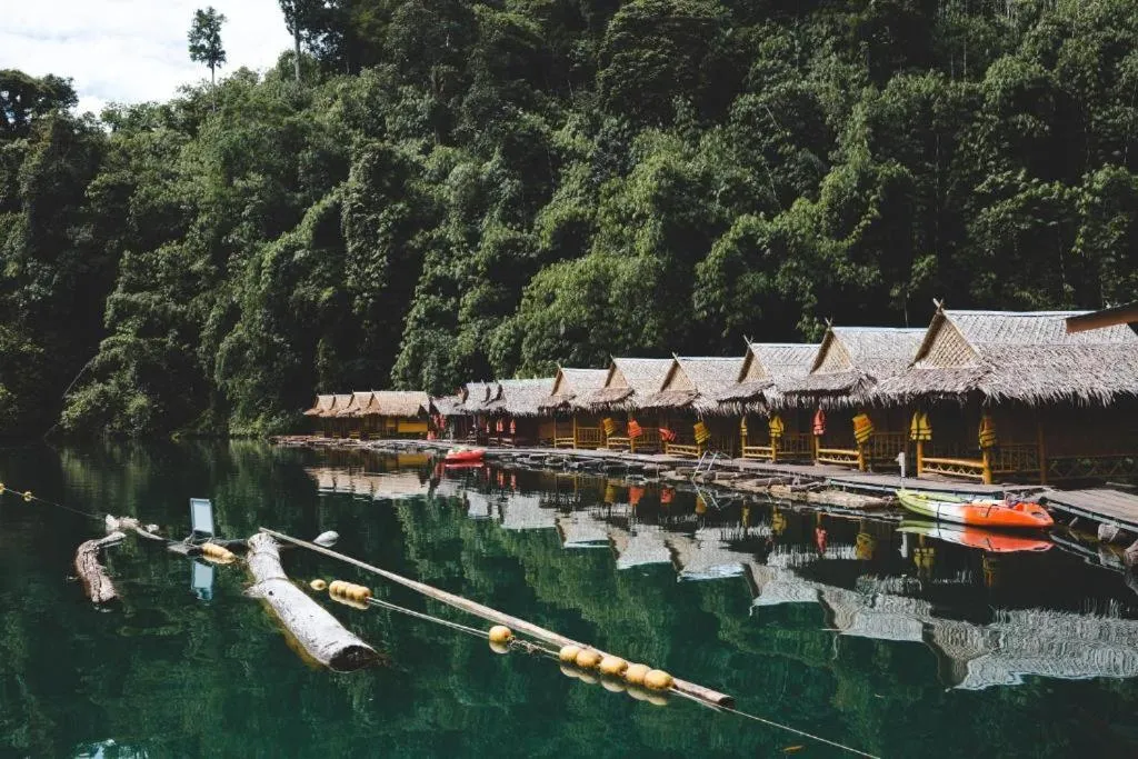 Hiking in Khaosok Secret Hostel