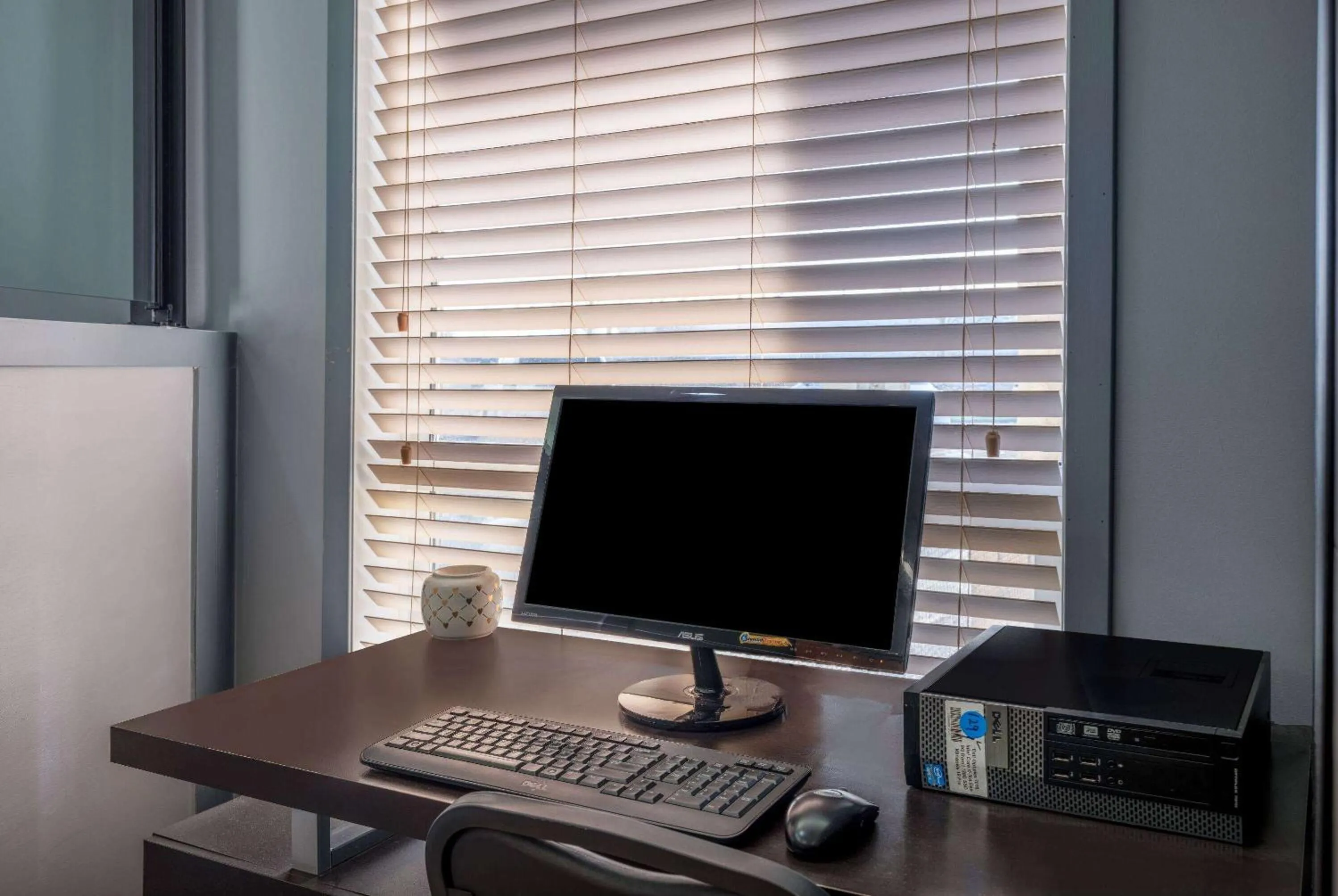 Business facilities in Super 8 by Wyndham Edmonton International Airport