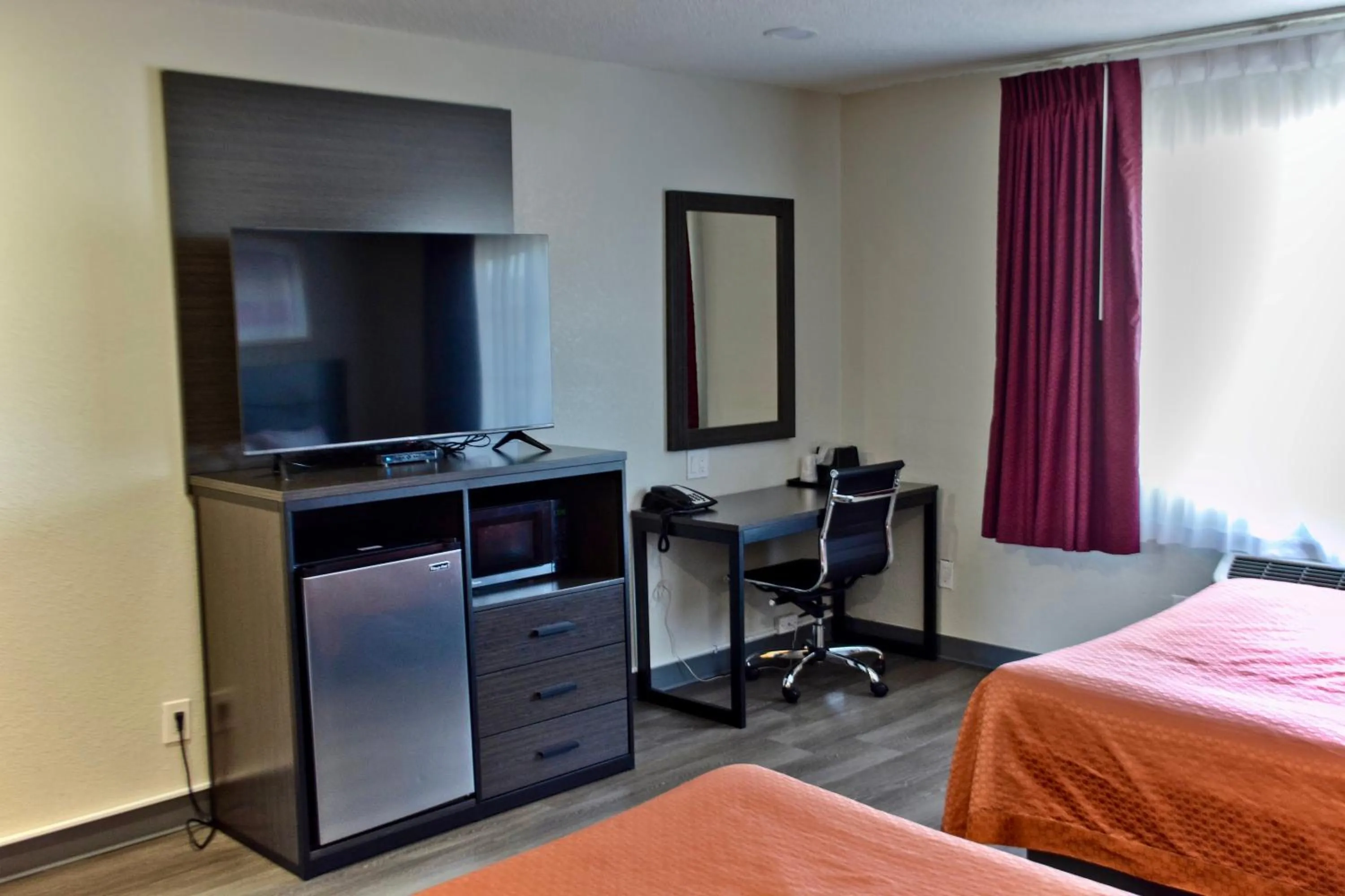 Bed in Maverick Motel - Modern Renovated Motel