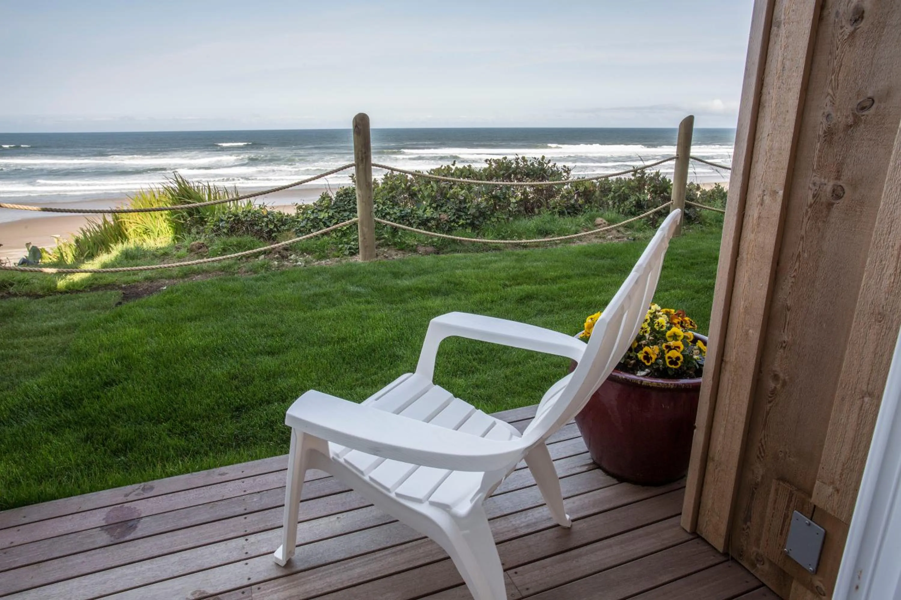 Pelican Shores Inn