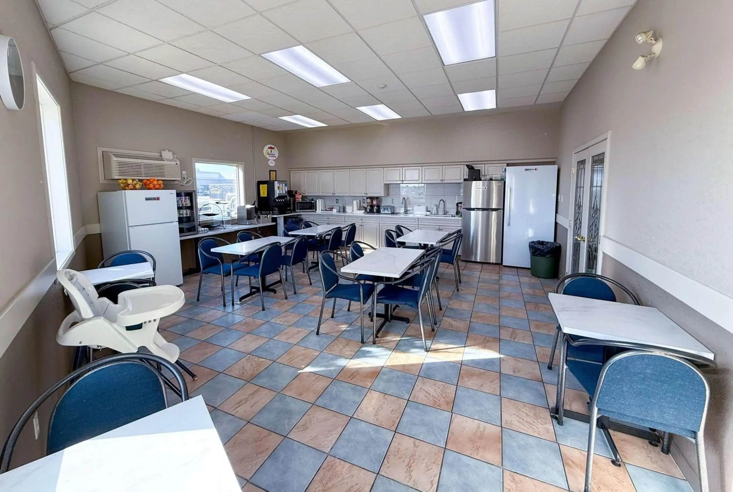 Breakfast in Super 8 by Wyndham Medicine Hat AB Breakfast in Super 8 by Wyndham Medicine Hat AB