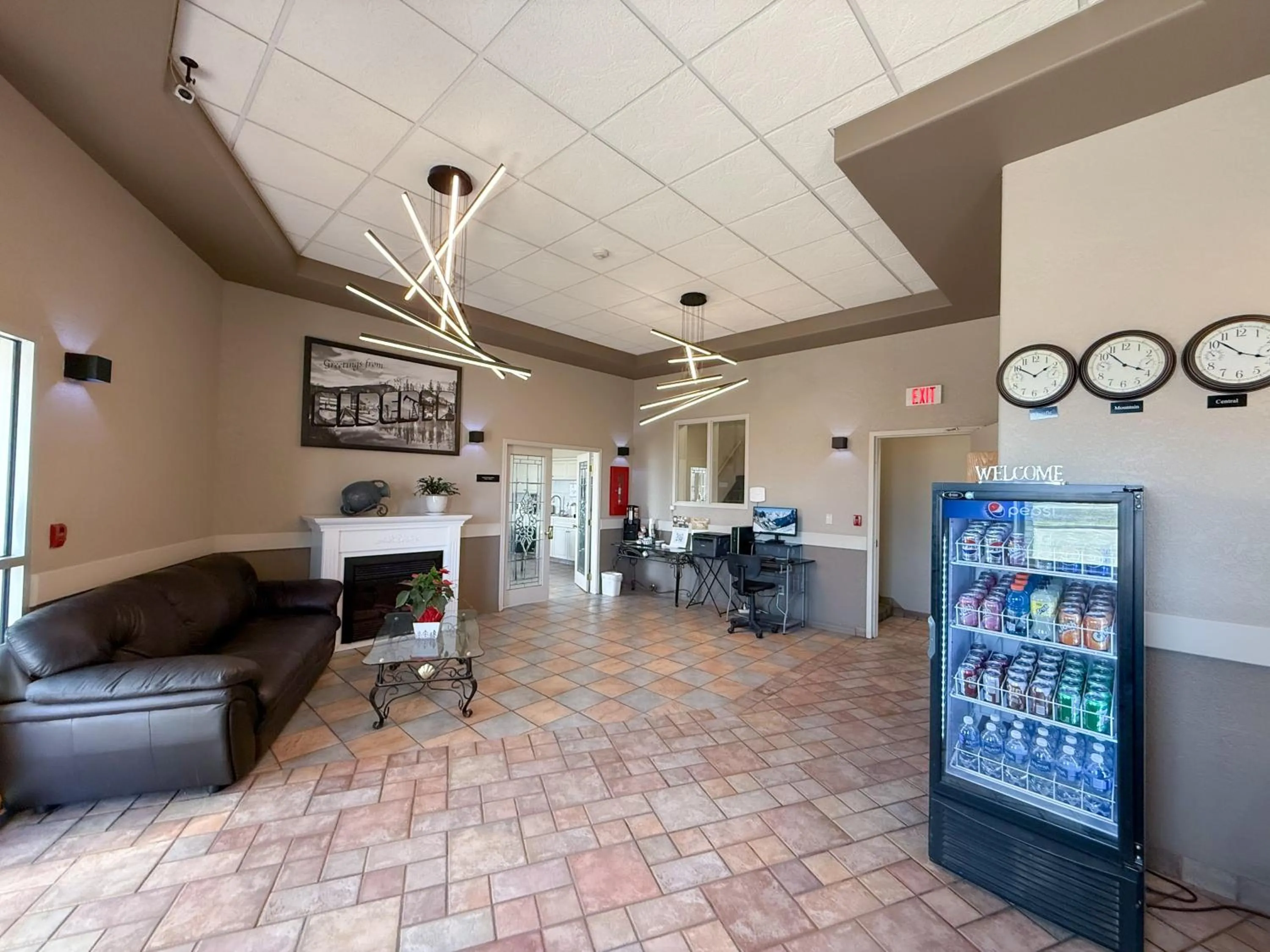 TV and multimedia in Super 8 by Wyndham Medicine Hat AB