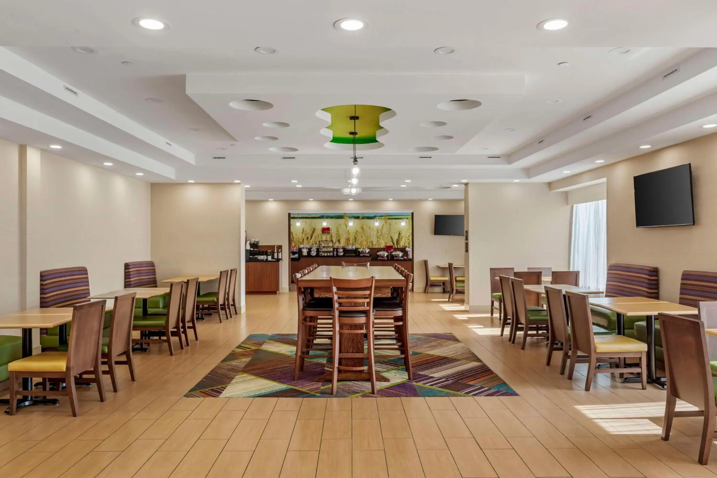 Breakfast in Best Western Plus North Shore Hotel Breakfast in Best Western Plus North Shore Hotel