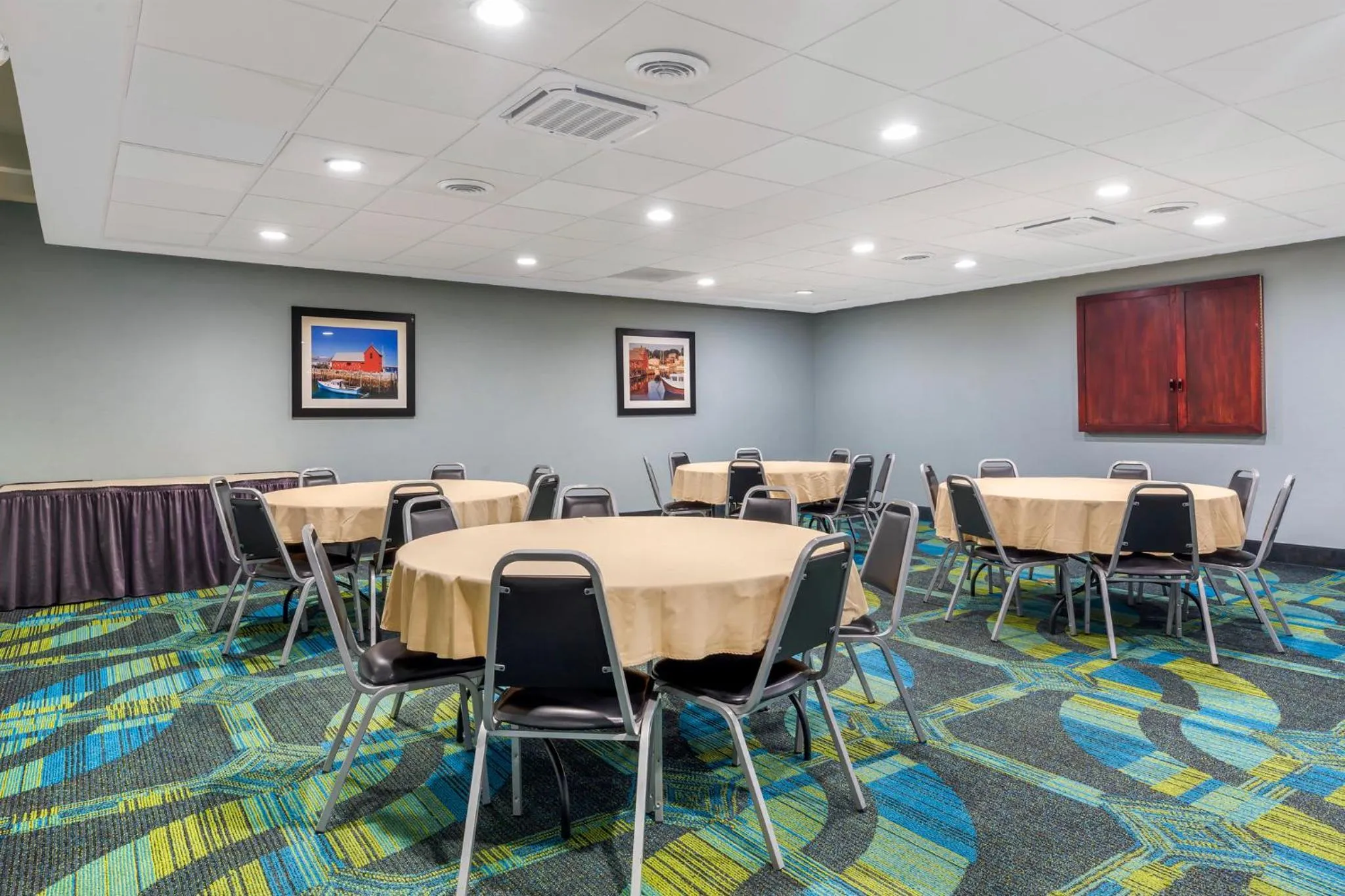 Meeting/conference room in Best Western Plus North Shore Hotel