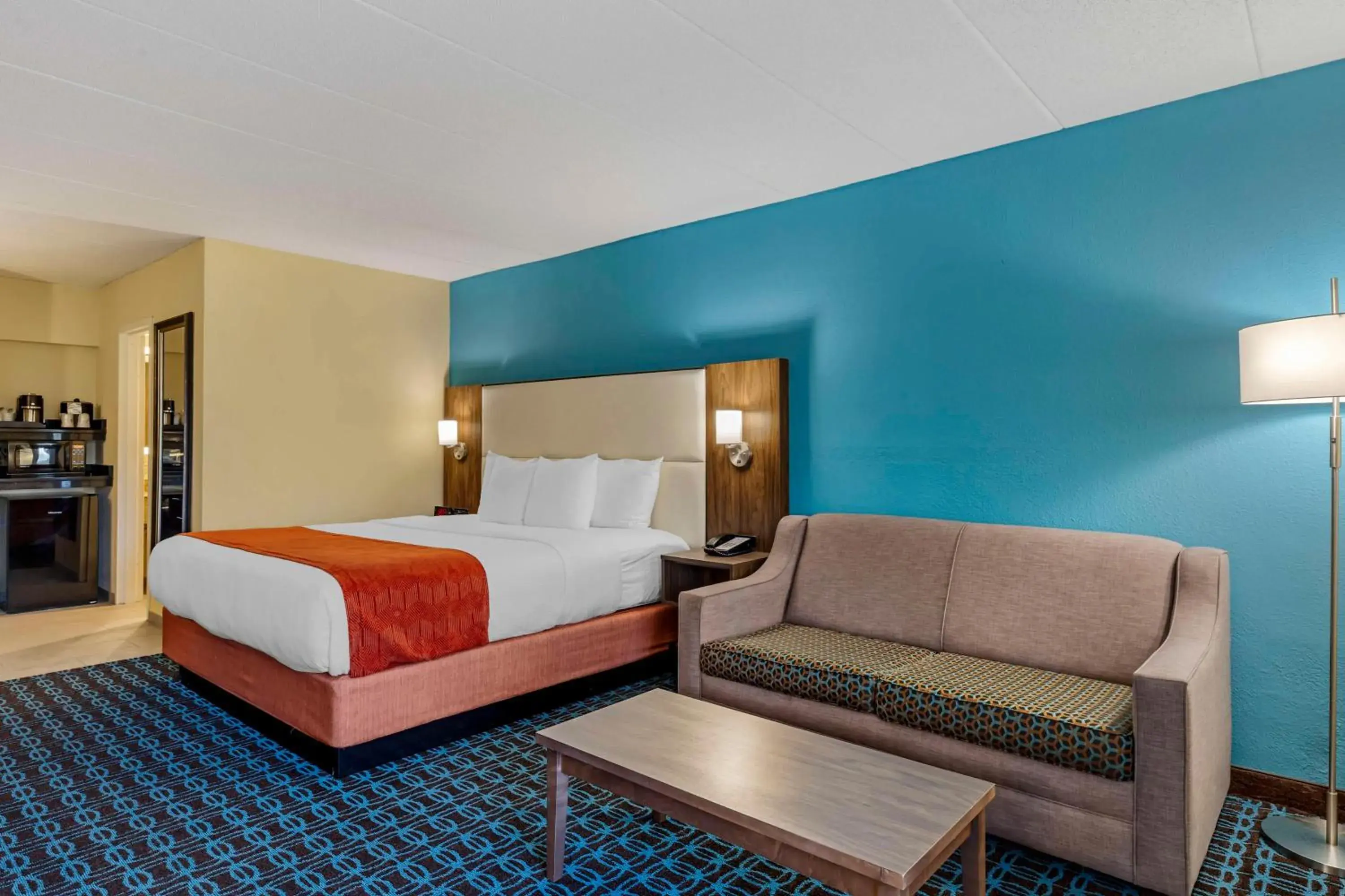 Bed in Best Western Plus North Shore Hotel Bed in Best Western Plus North Shore Hotel