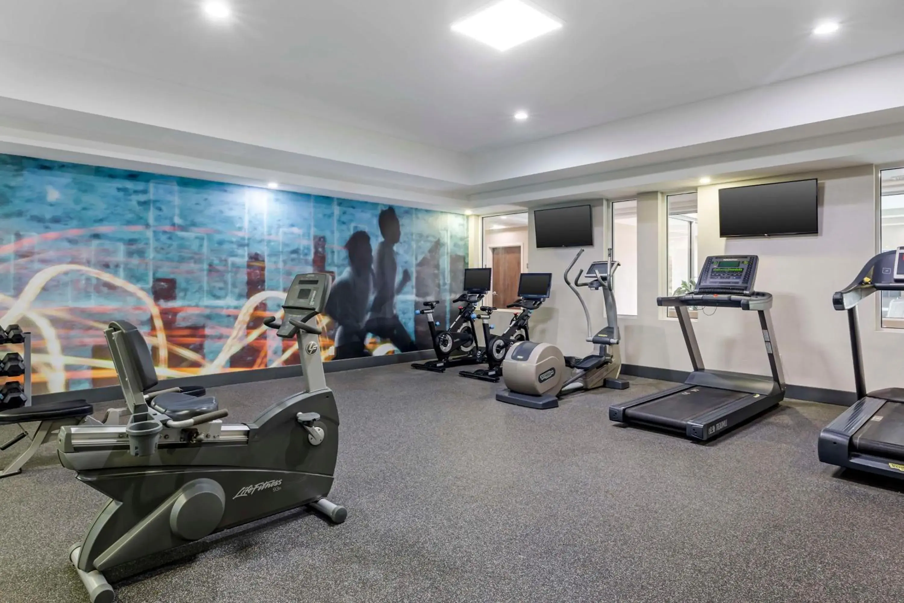 Fitness centre/facilities in Best Western Plus North Shore Hotel Fitness centre/facilities in Best Western Plus North Shore Hotel